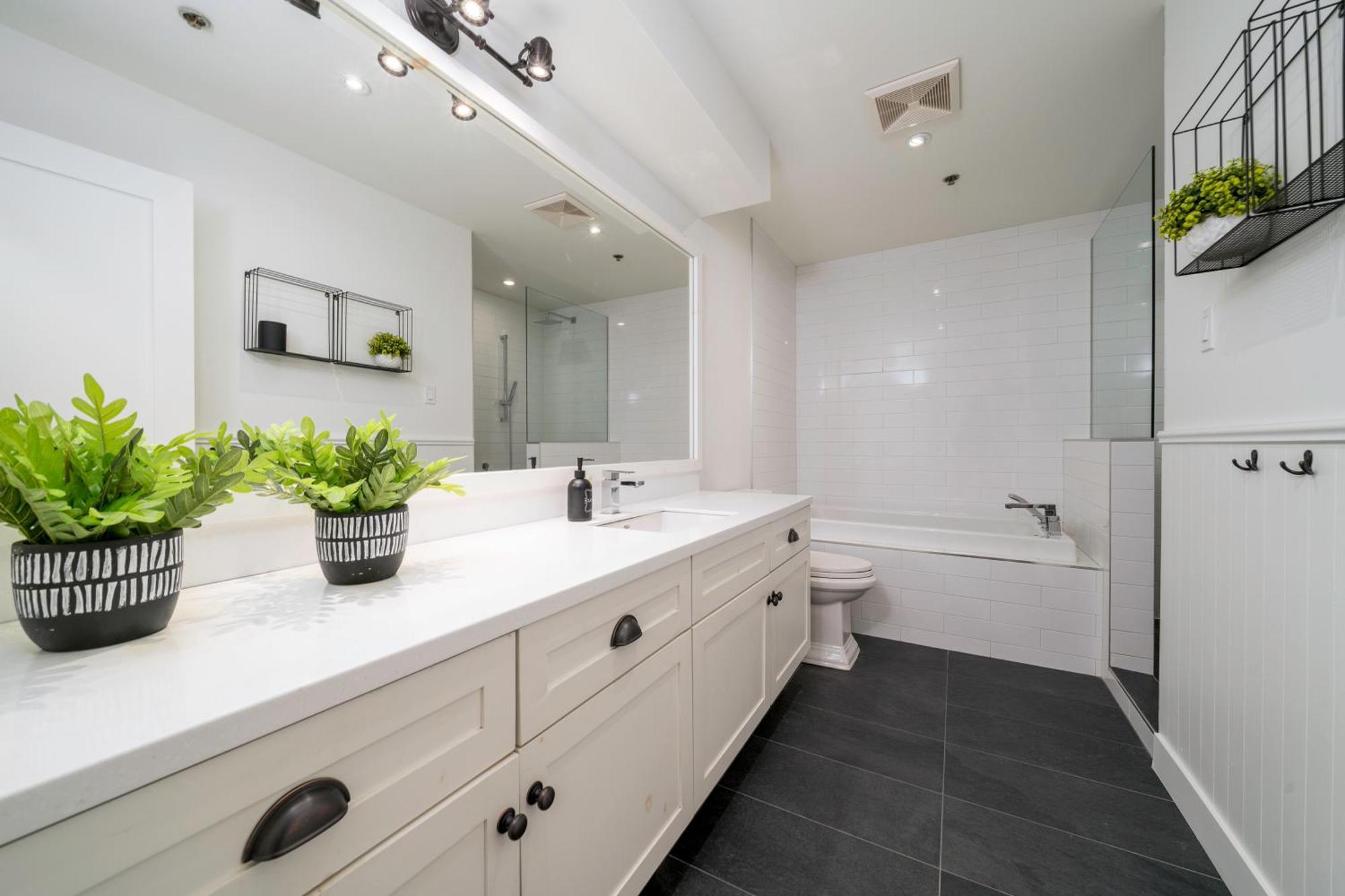 Deluxe Penthouse / / 2 In 1 Downtown Quebec City