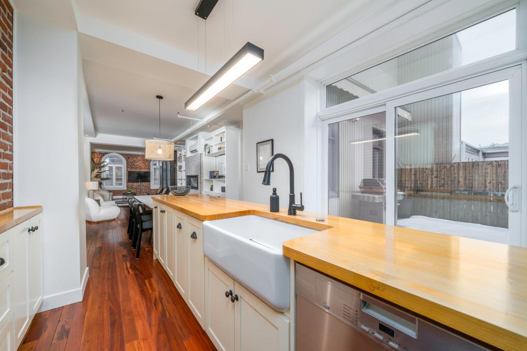 Deluxe Penthouse / / 2 In 1 Downtown *