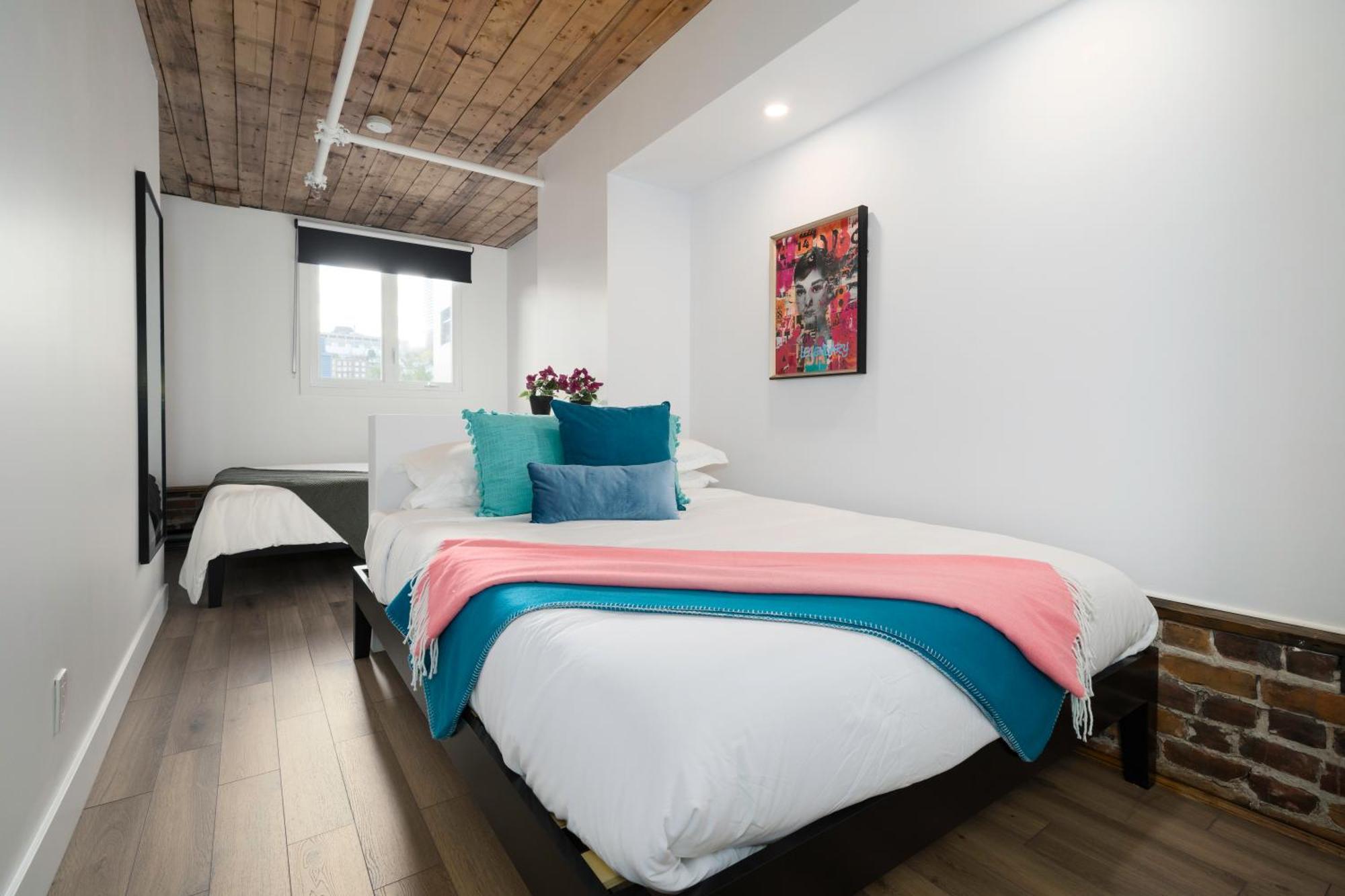 Deluxe Penthouse / / 2 In 1 Downtown * Quebec City