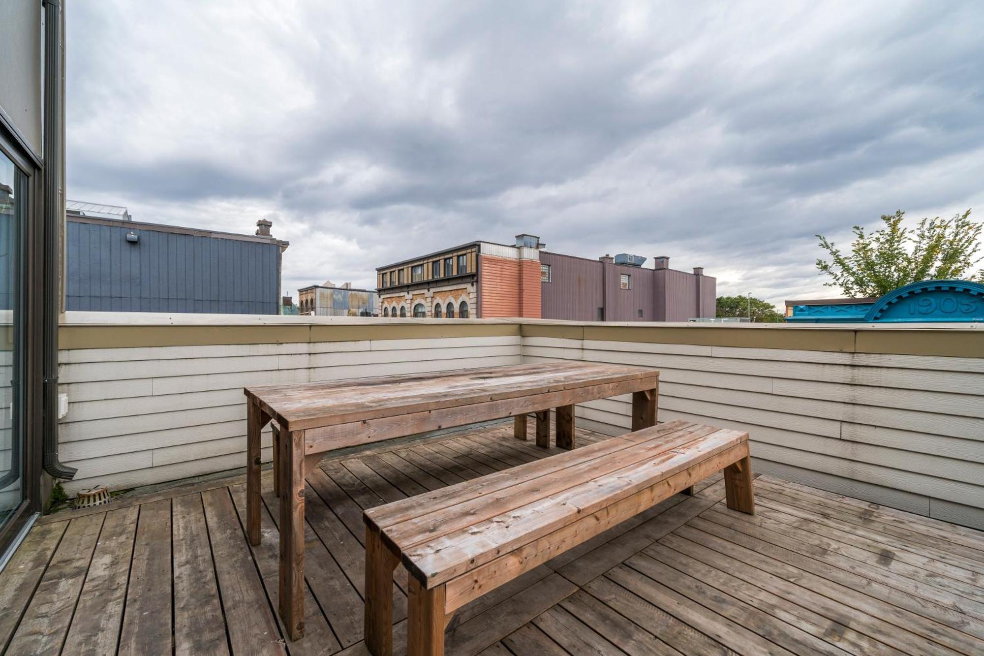 Deluxe Penthouse / / 2 In 1 Downtown *