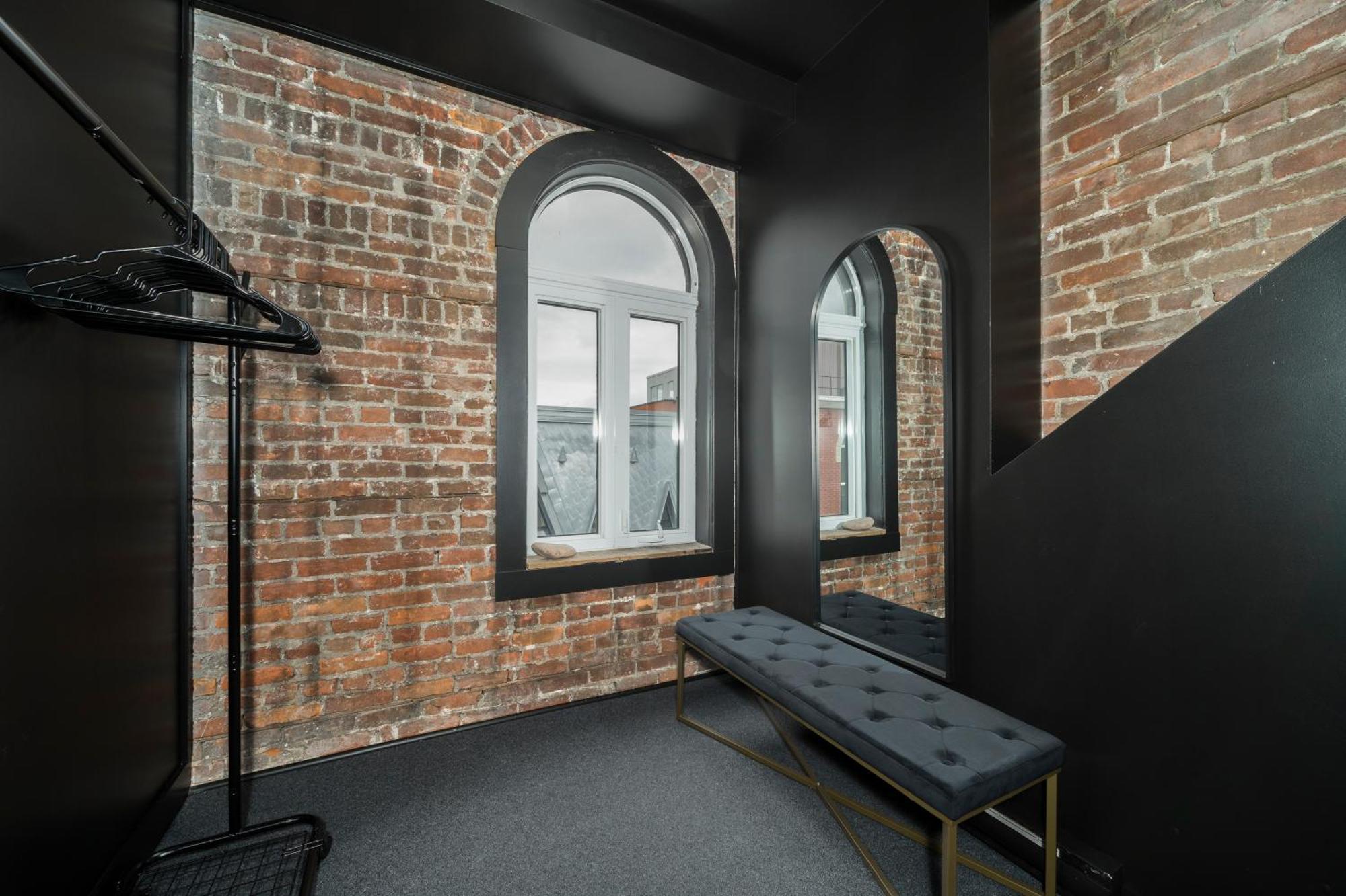 Apartment Deluxe Penthouse / / 2 In 1 Downtown Quebec City