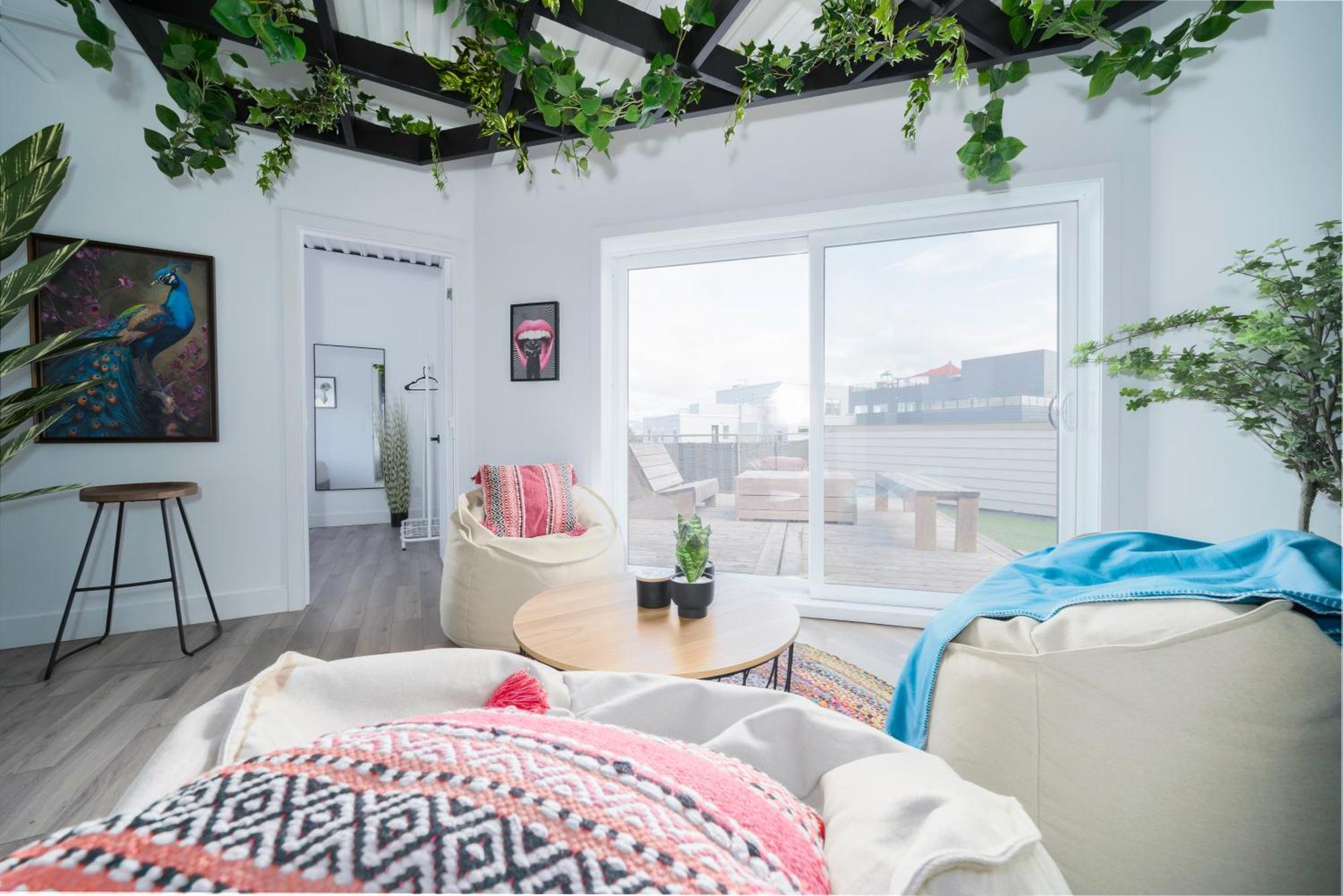 Deluxe Penthouse / / 2 In 1 Downtown