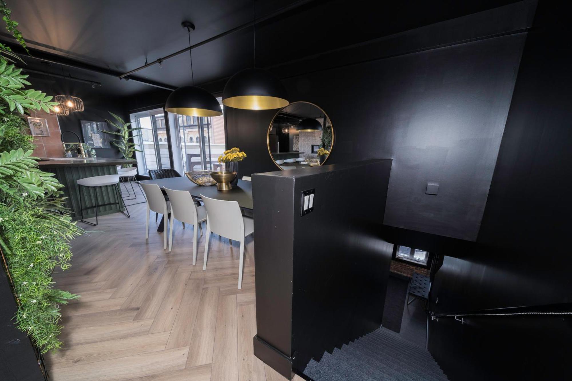 Apartment Deluxe Penthouse / / 2 In 1 Downtown Quebec City