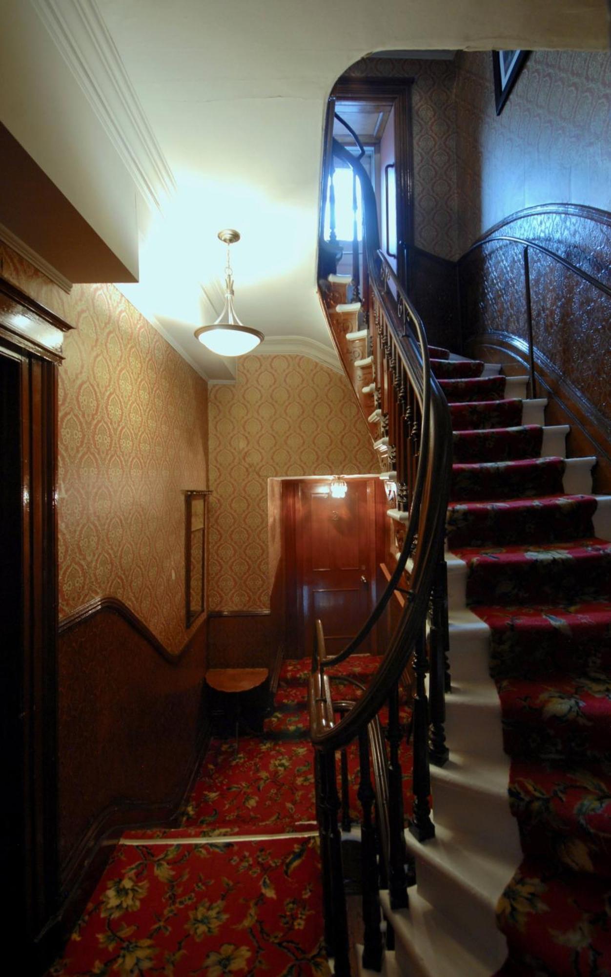 Hotel Manoir Sainte Genevieve 2*
