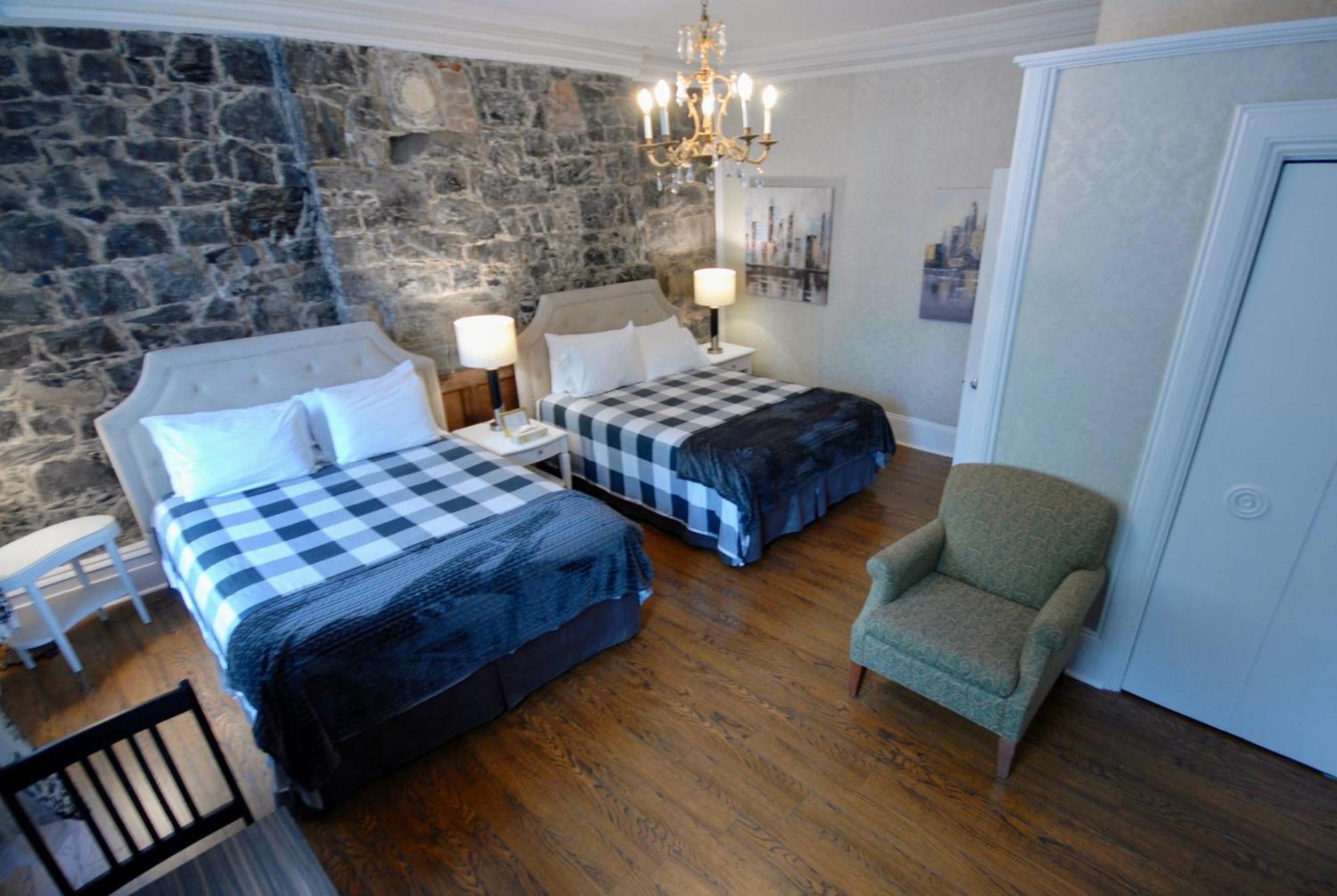 Hotel Manoir Sainte Genevieve 2*
