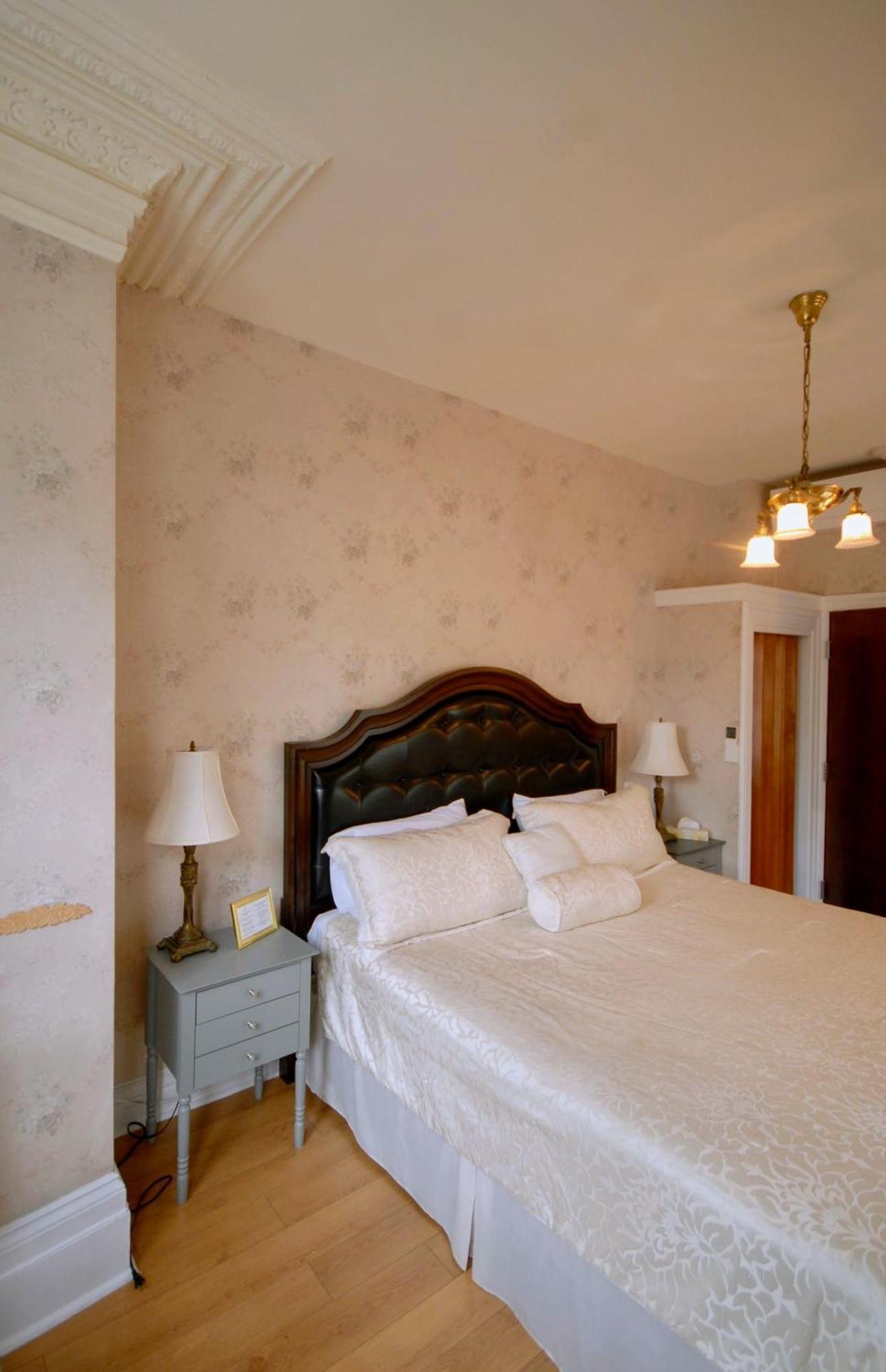 Hotel Manoir Sainte Genevieve Quebec City