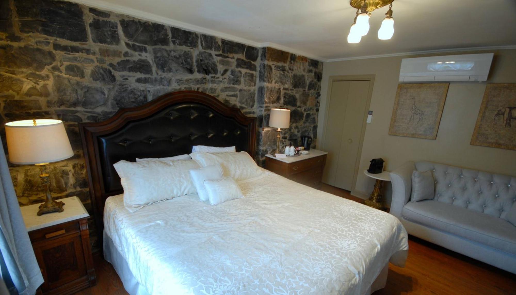 Hotel Manoir Sainte Genevieve