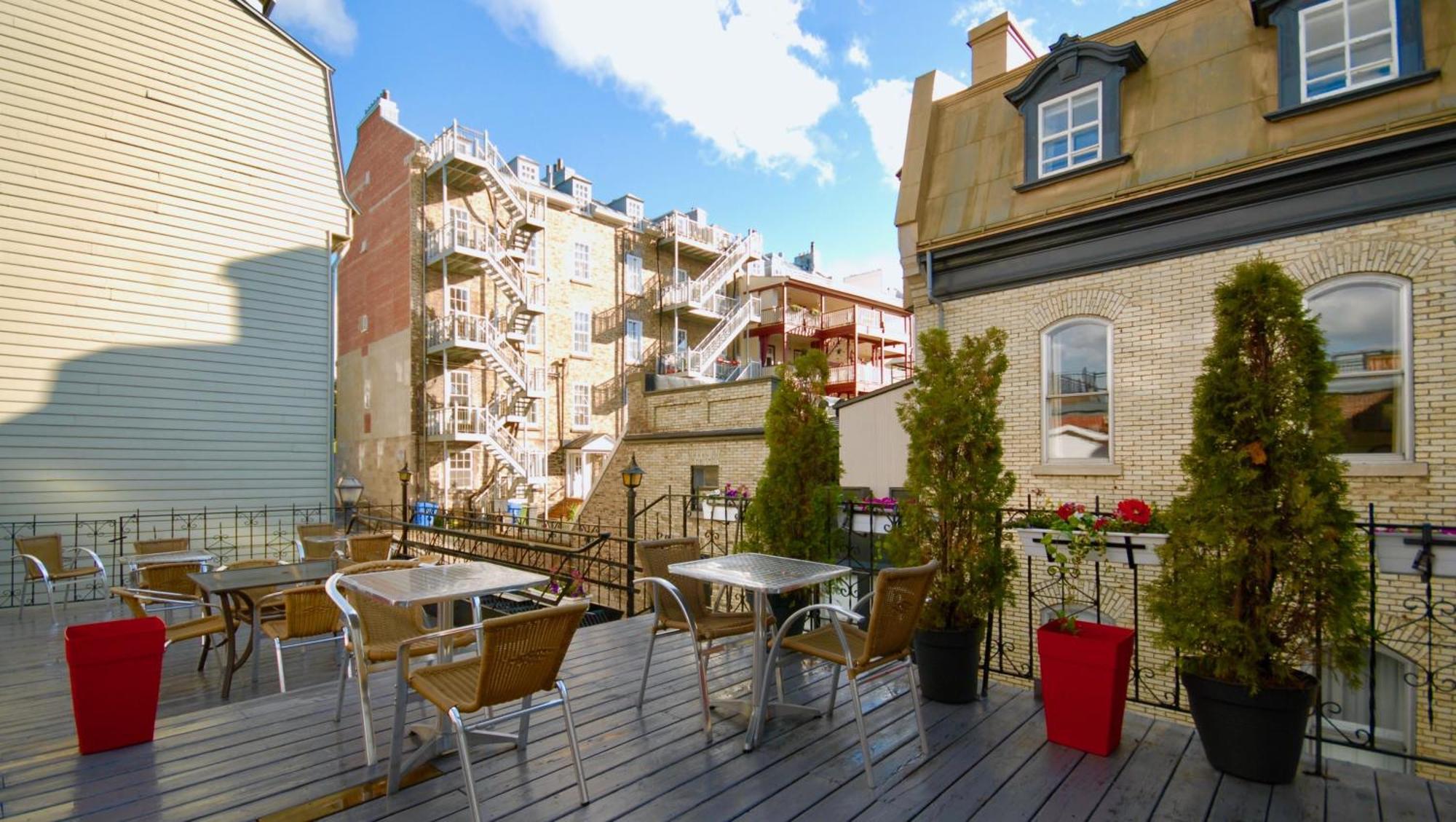 Hotel Manoir Sainte Genevieve 2*