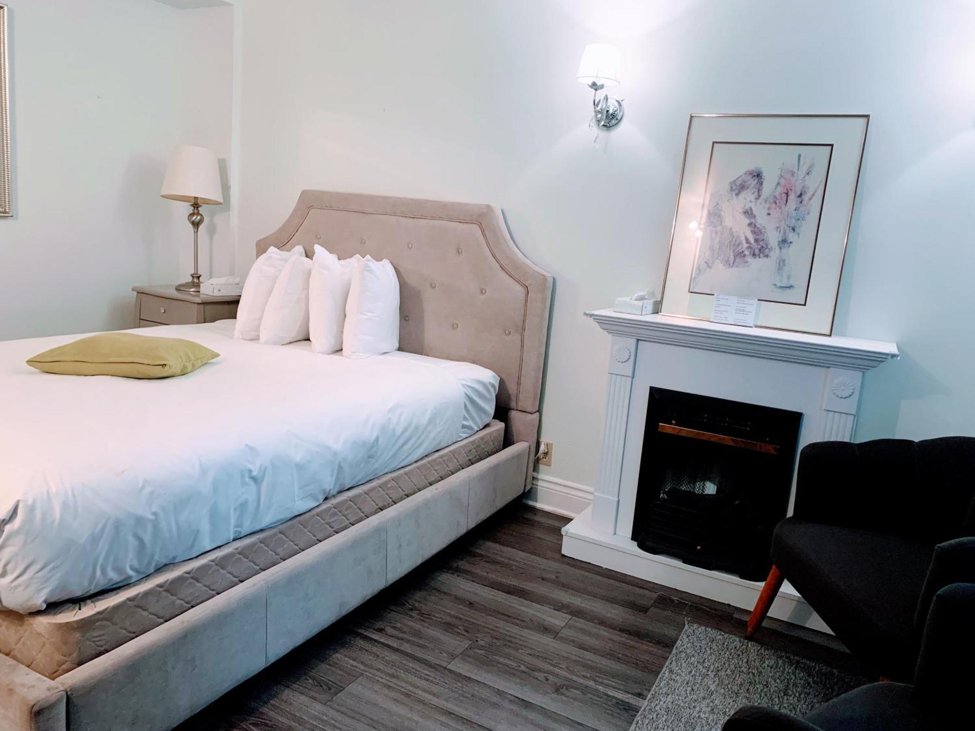 Manoir Sainte Genevieve Hotel