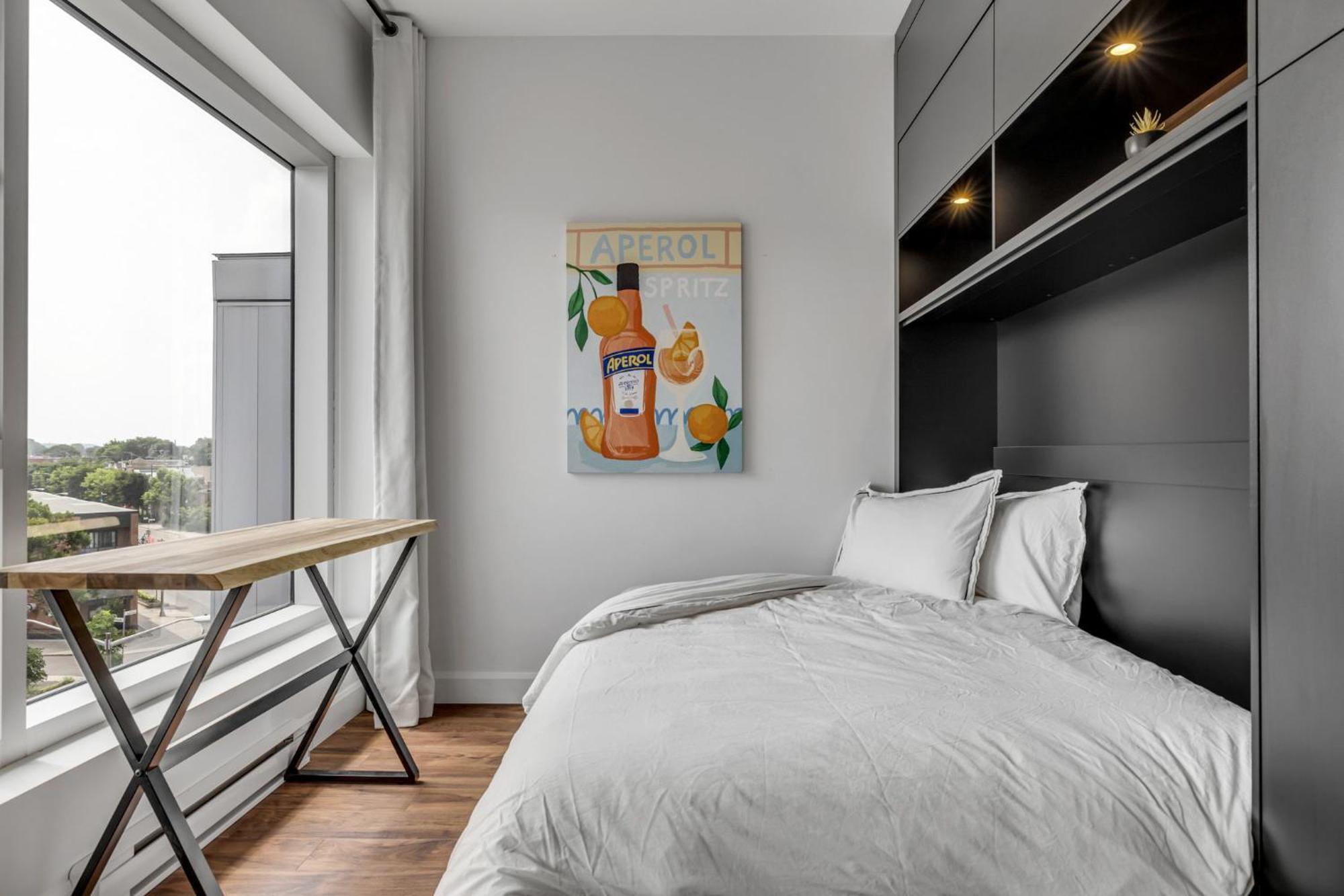Initial / Spritz / Downtown Qc +stat Apartment Quebec City