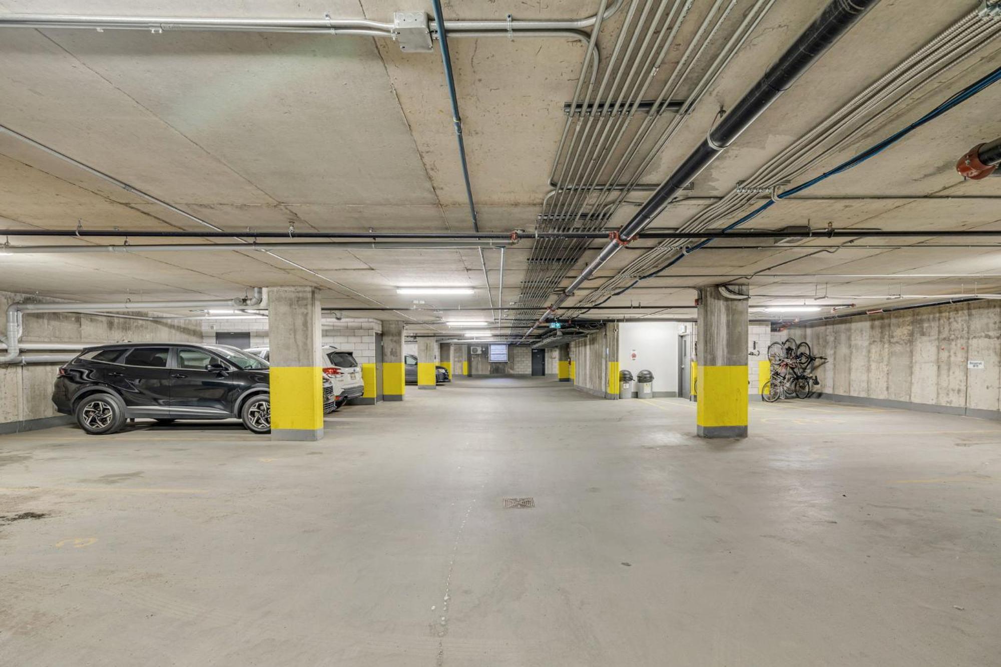 Initial / Spritz / Downtown Qc +stat Apartment Quebec City