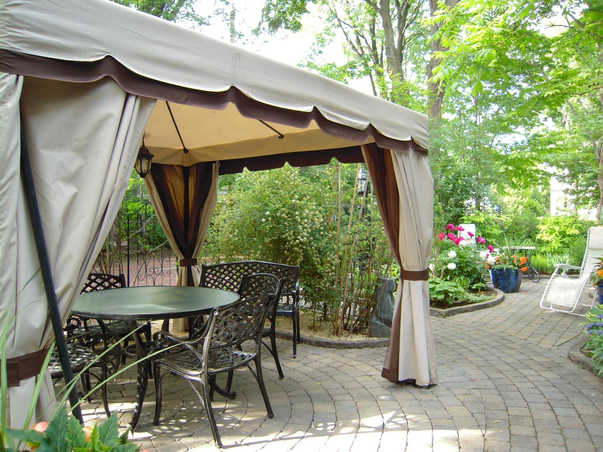 Bed & Breakfast L'arvidienne Couette Et Cafe Quebec City