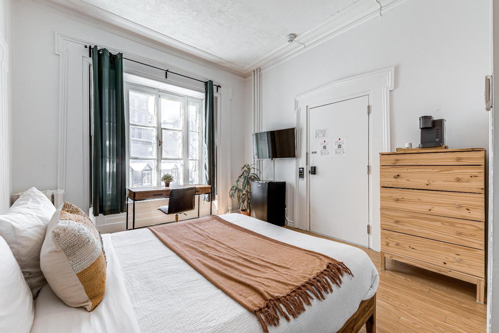 North House - Hotel Automatise Manoir Des Remparts Hotel 2*