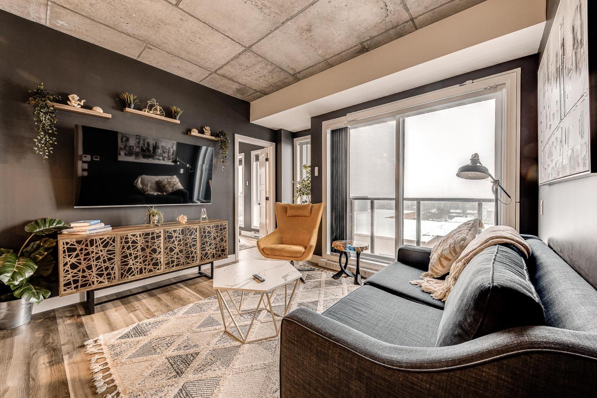 Luxe, Incredible Sunset View, Pool, Parking, Near Old Holiday home *