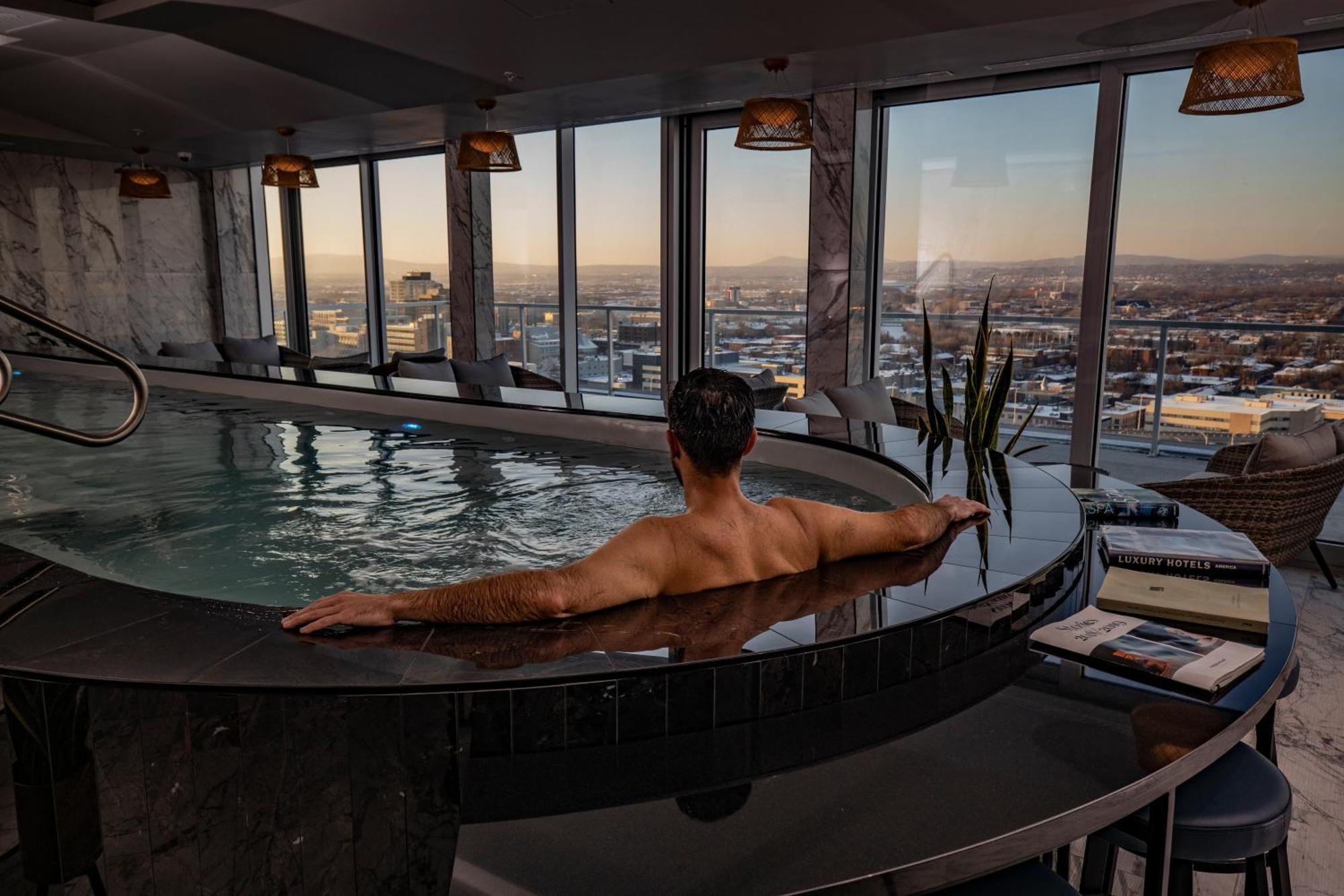 Le Capitole Hotel 4*