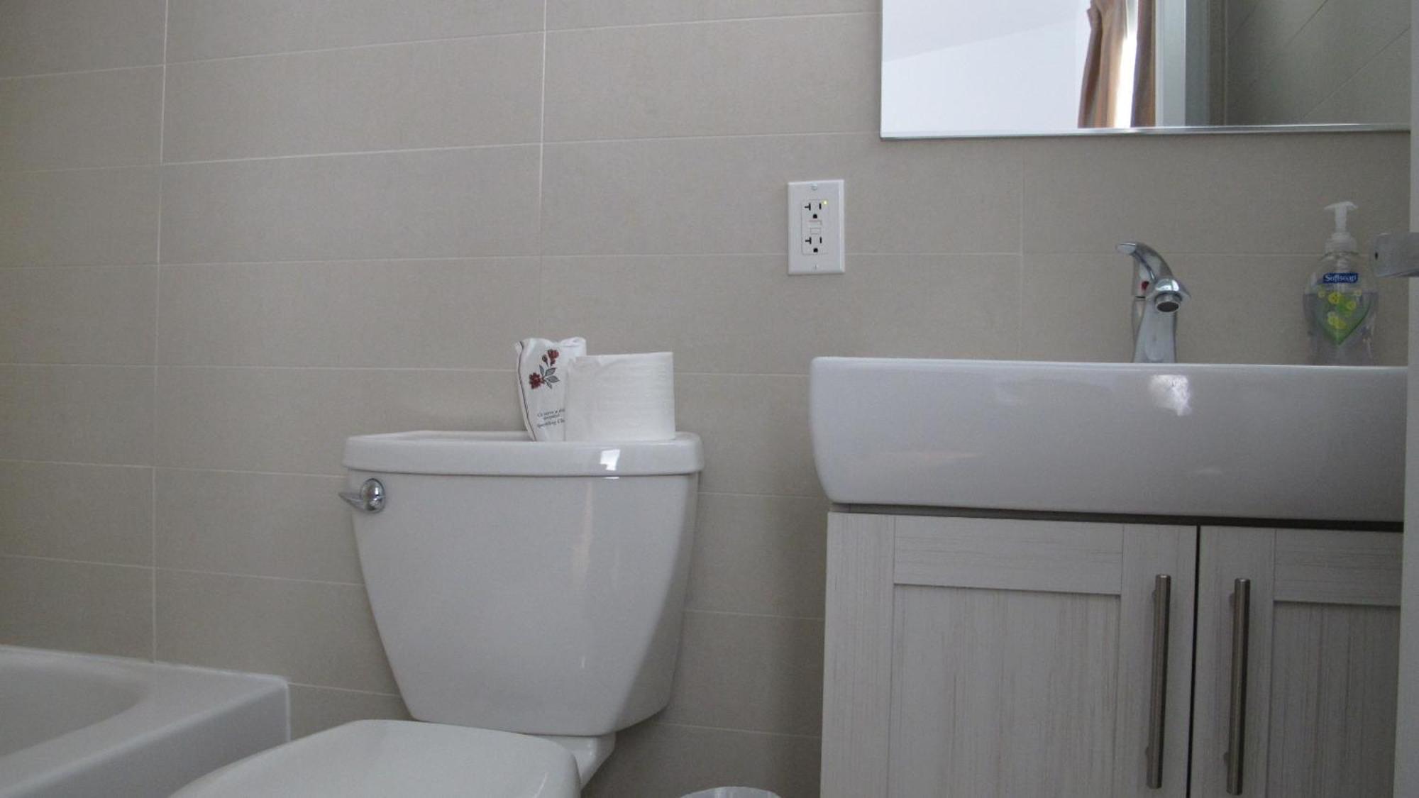 Au Petit Hotel Quebec City