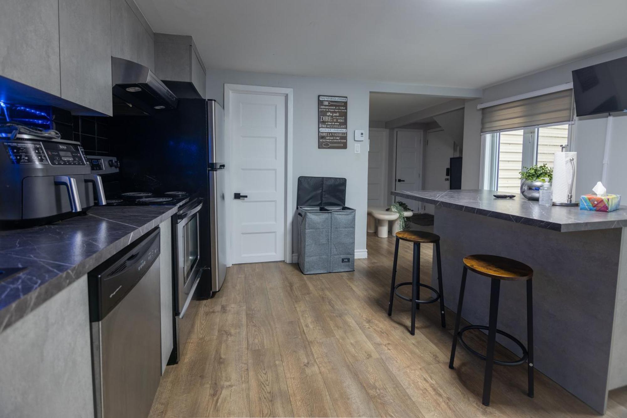 In St-roch Downtown Apartment