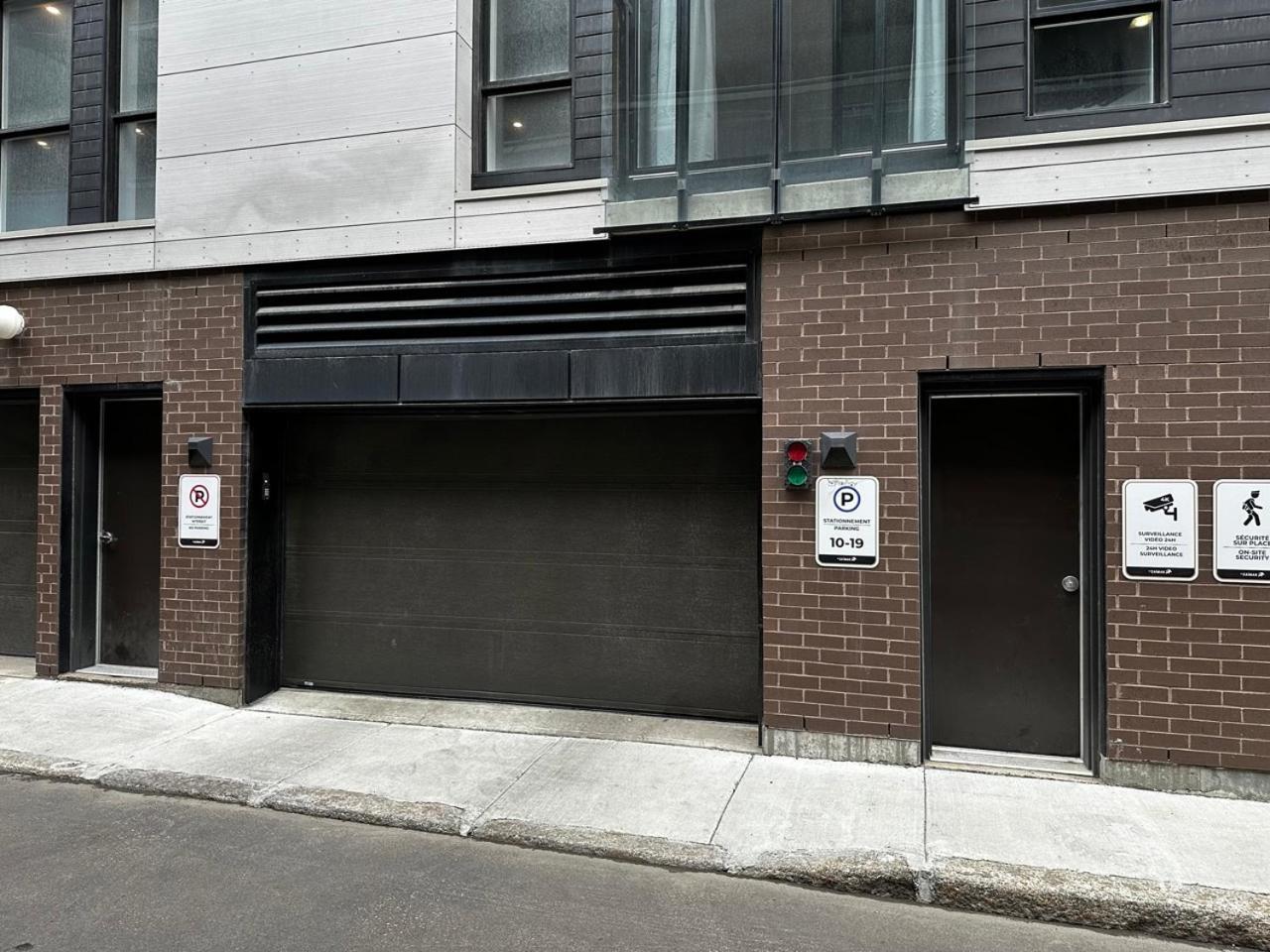 Initial / Cinema +parking / Centre-ville De