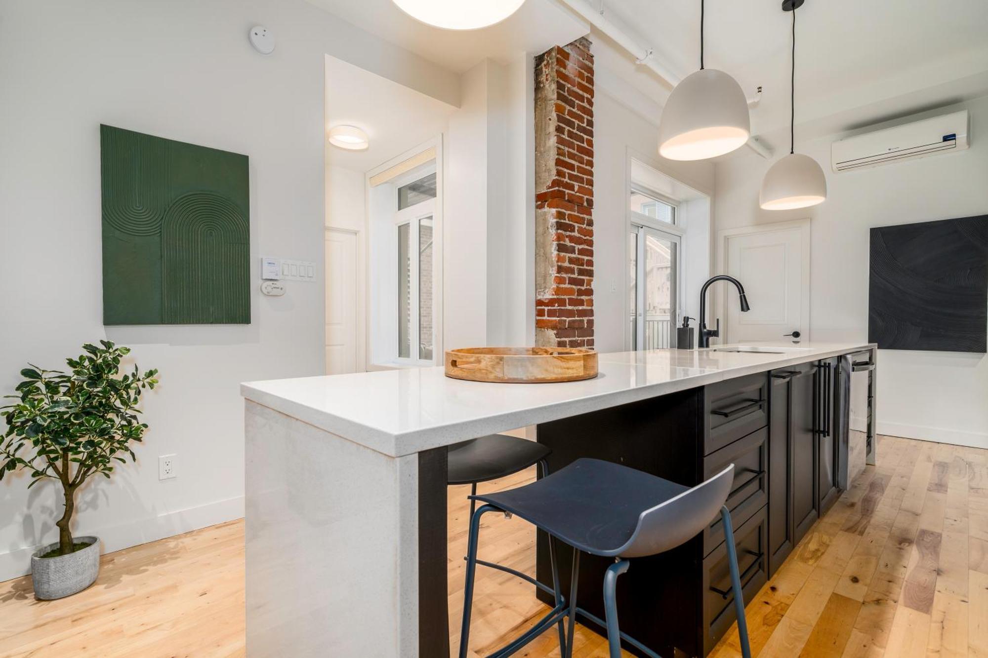 Le 1911 Luxury Apartment