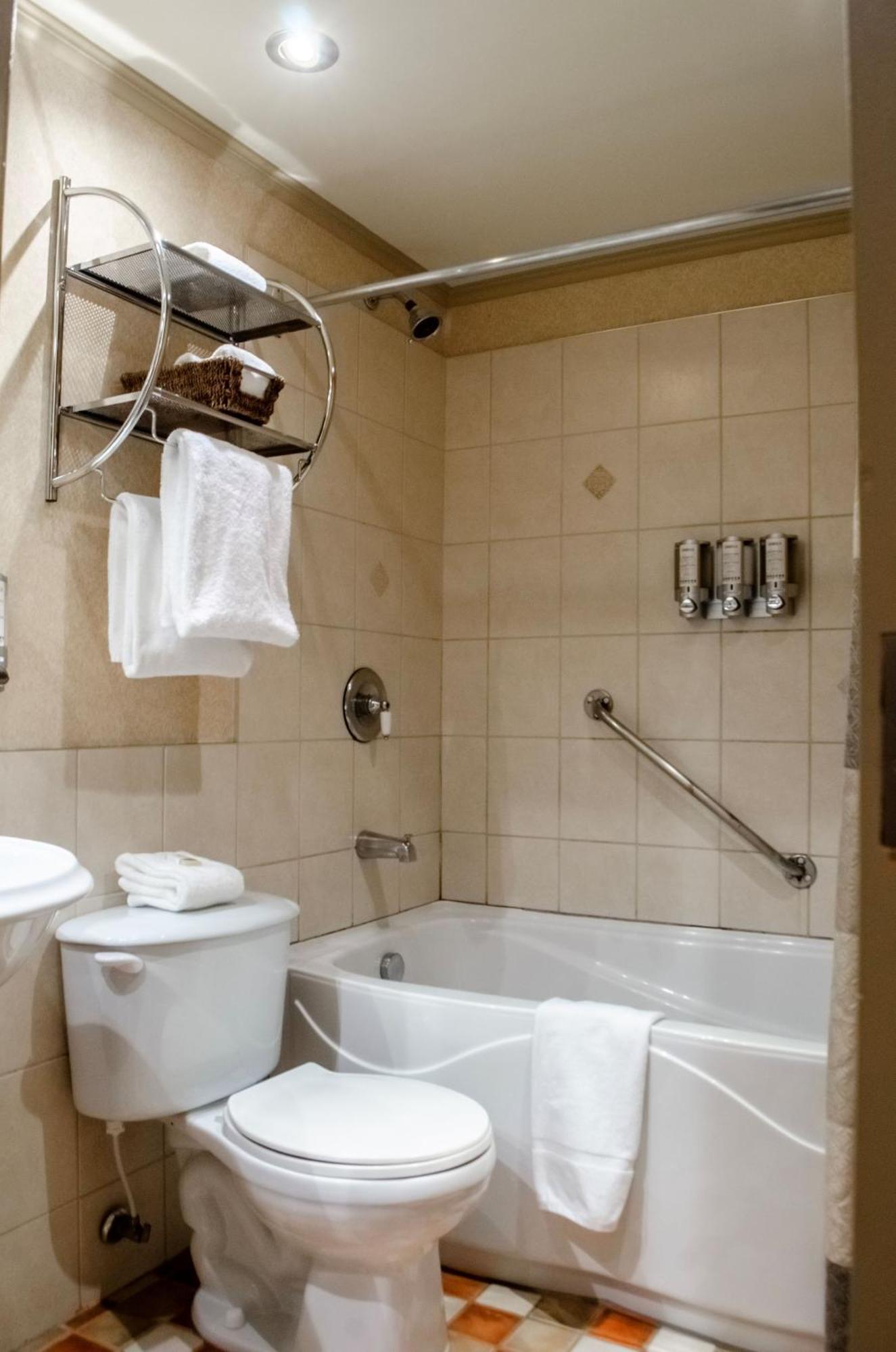 Chateau Bellevue Hotel 3*