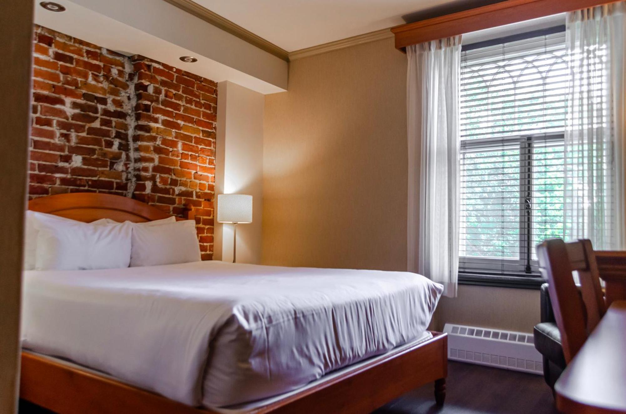 Chateau Bellevue Hotel