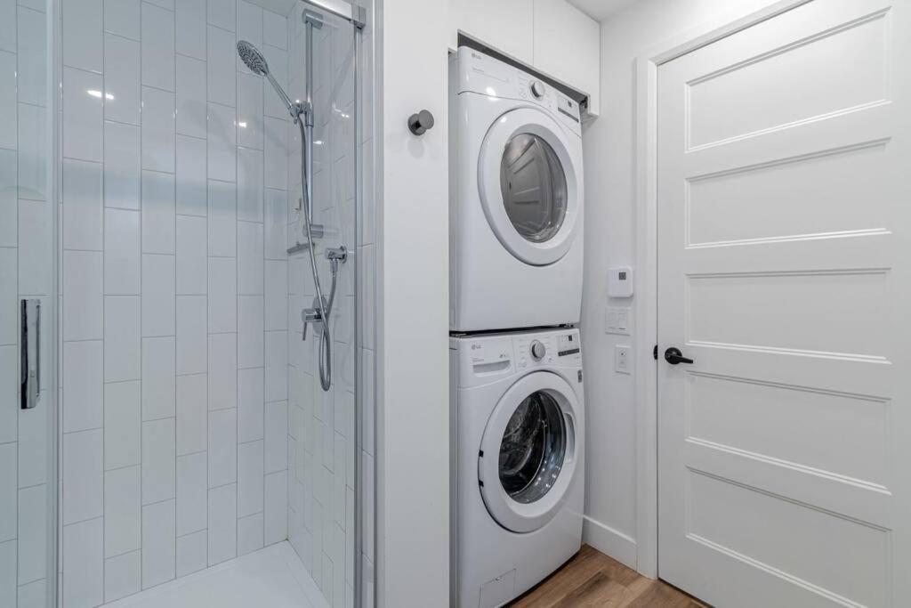 1ch - Rooftop Pool - Kitchen - Smart Tv - Gym - 750m Qc Apartment Quebec City