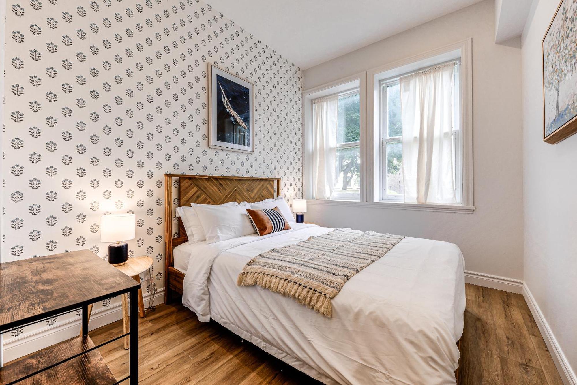 North House - Bohemian Vieux Two Bedroom Apartment