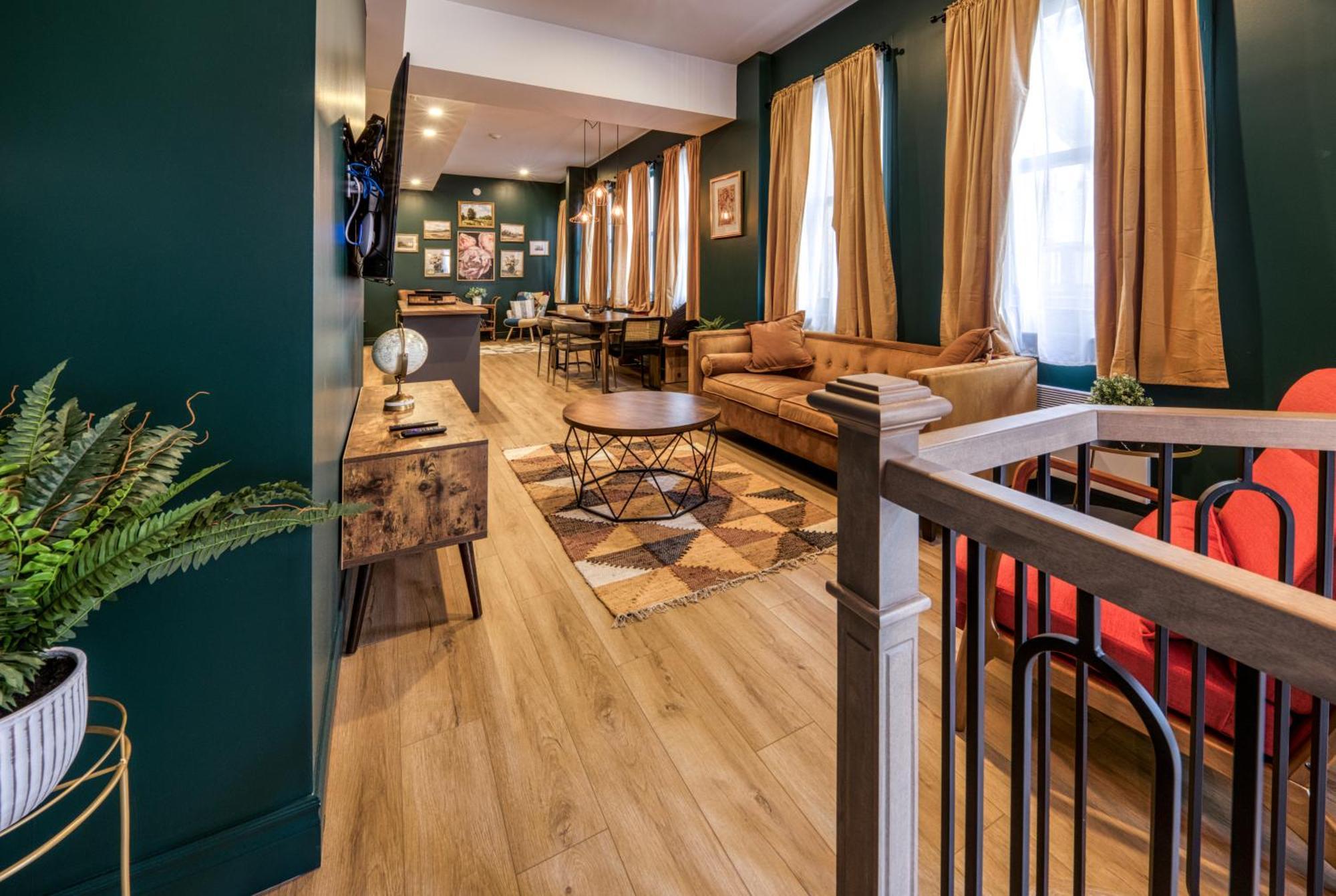 Apartment North House - Majestic 3-bedroom Designer *