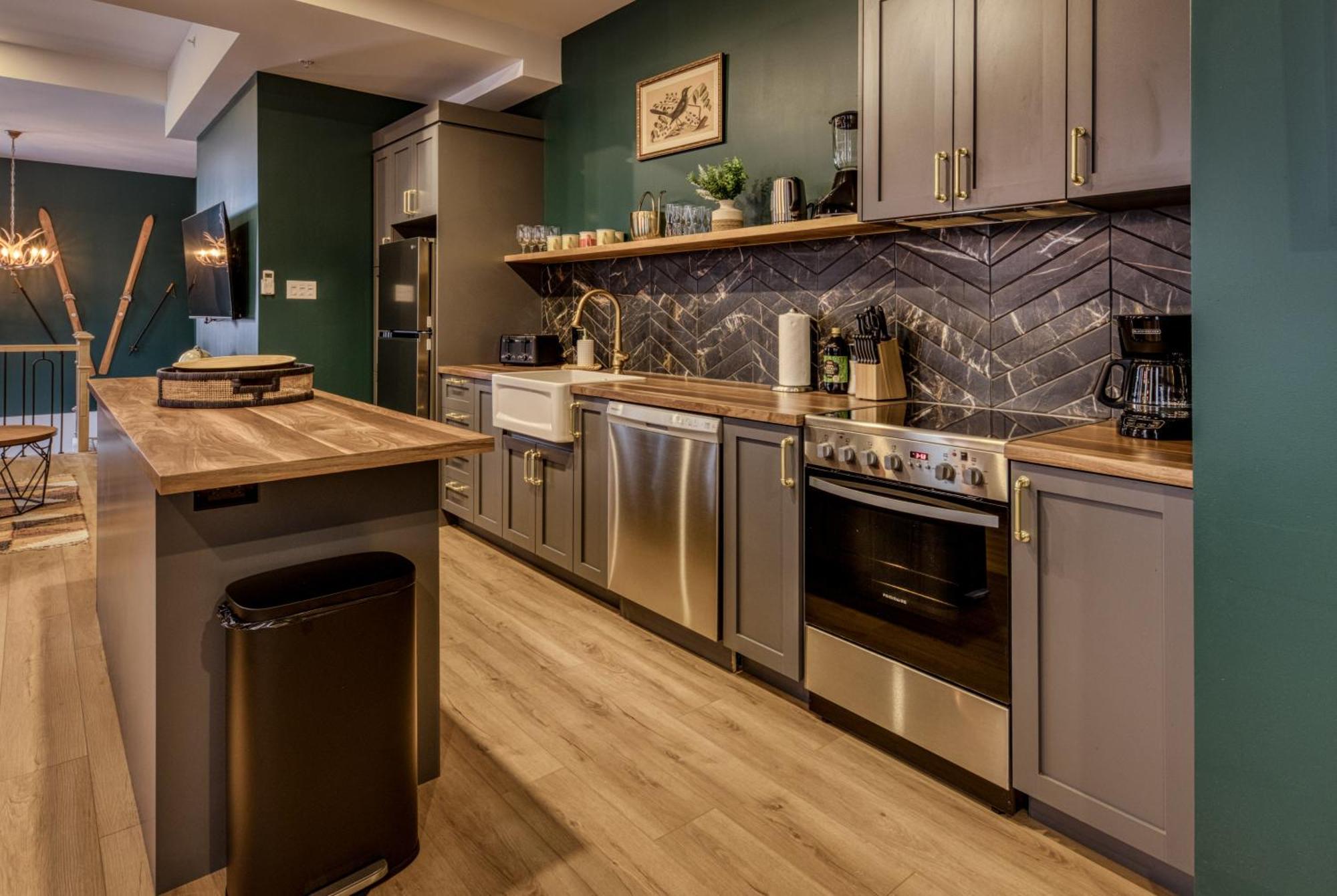North House - Majestic 3-bedroom Designer