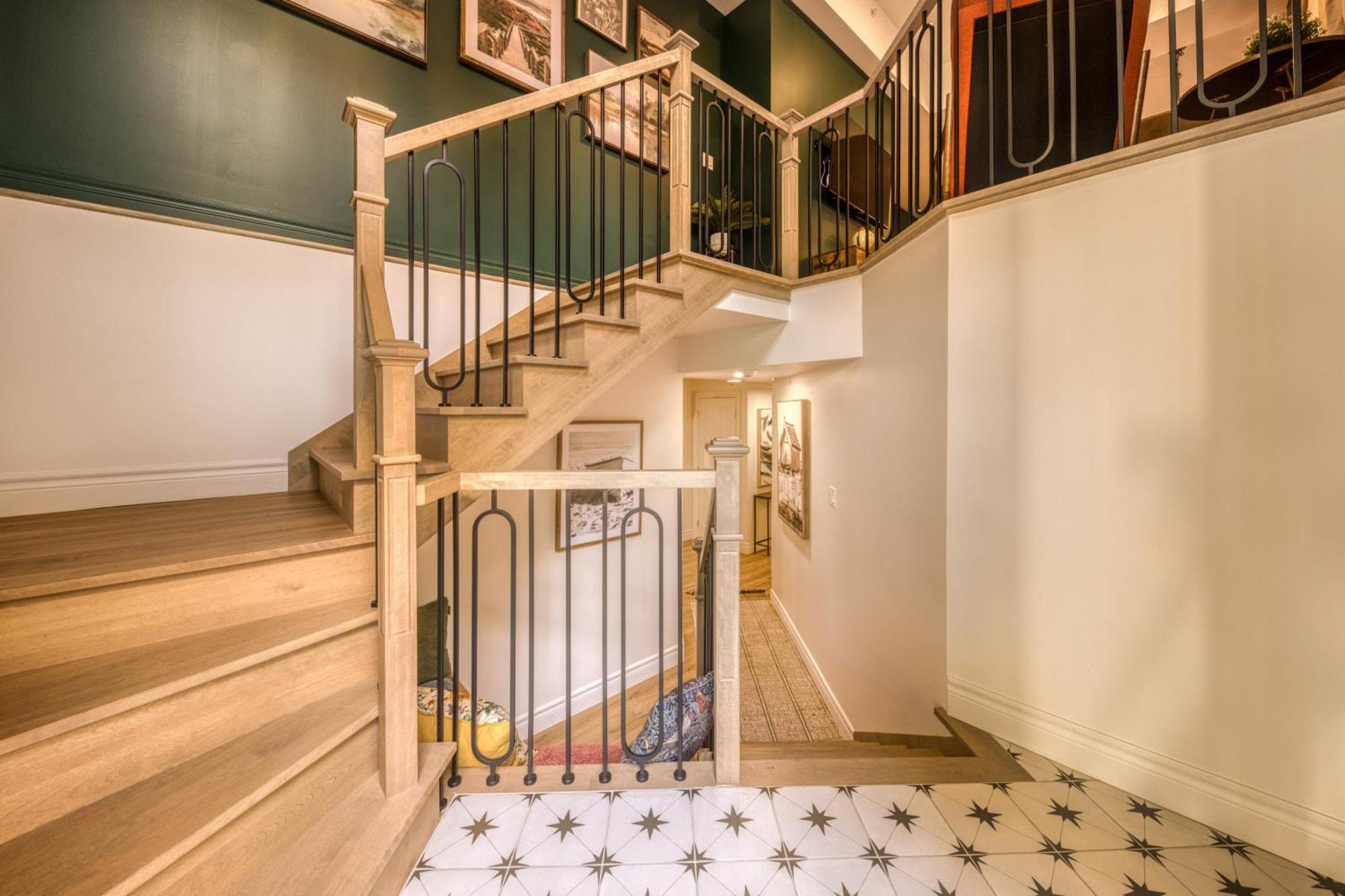 North House - Majestic 3-bedroom Designer Apartment