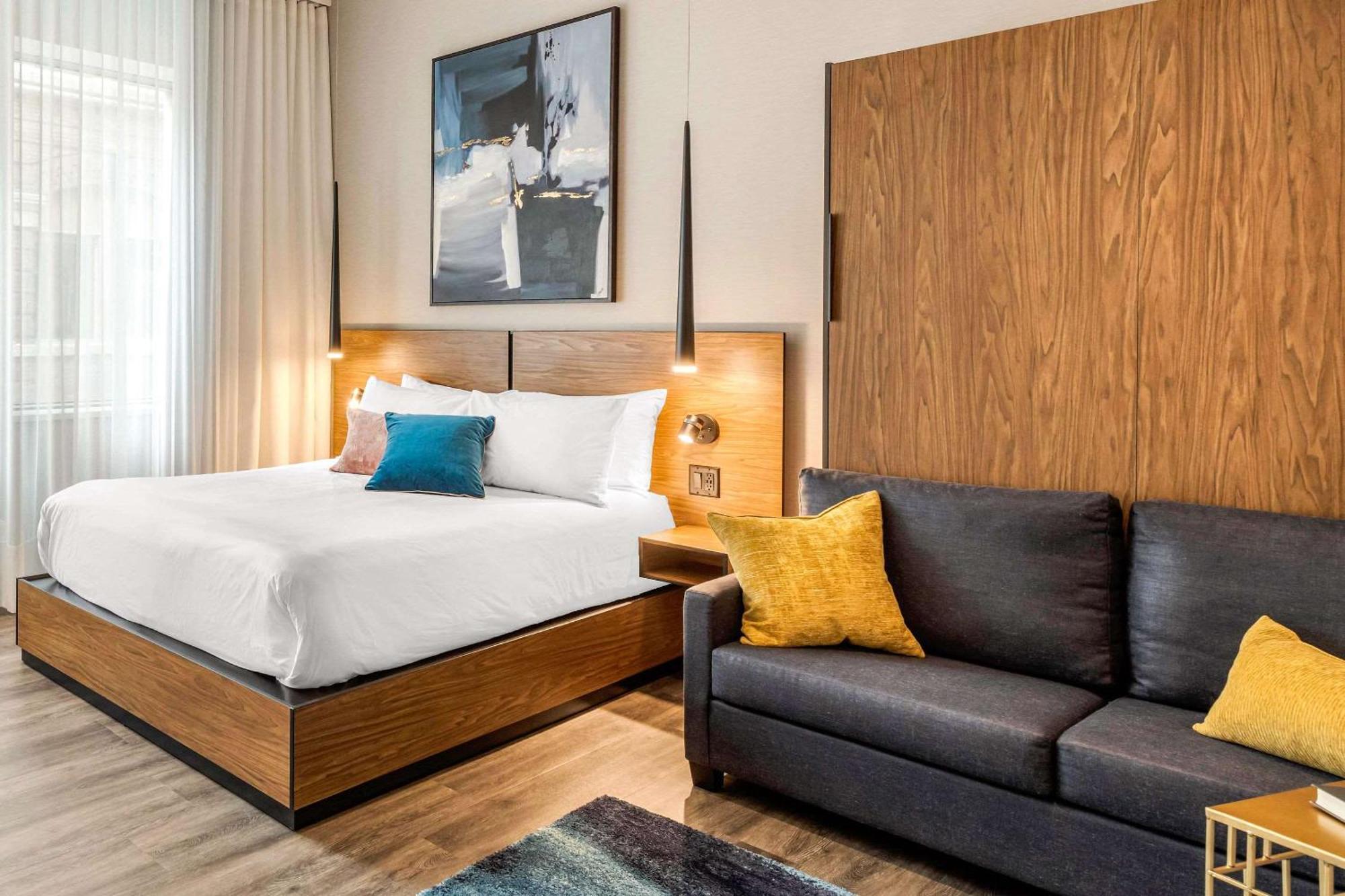 Royal William, Ascend Collection Hotel 3*