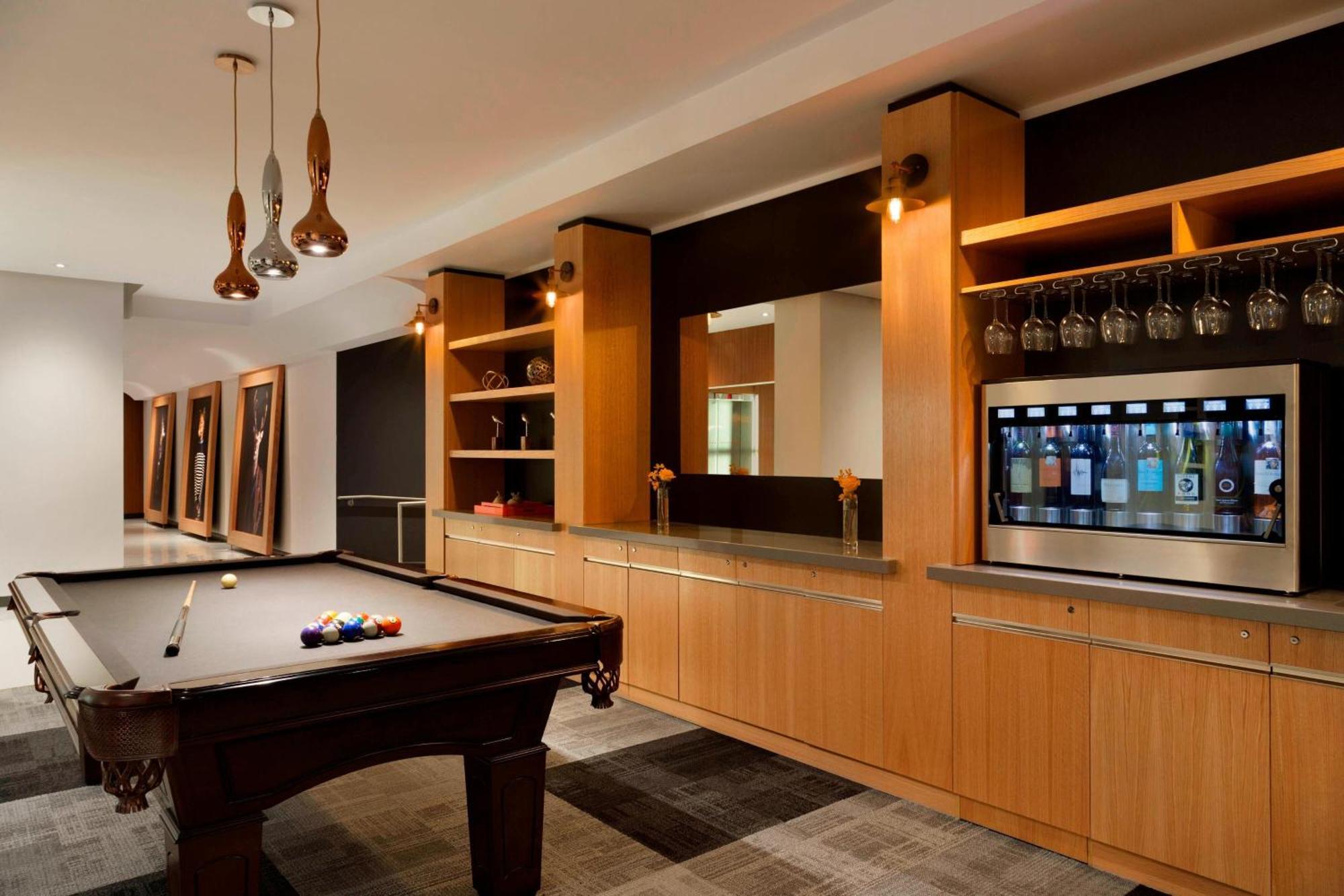 Pur, Quebec, A Tribute Portfolio 4*