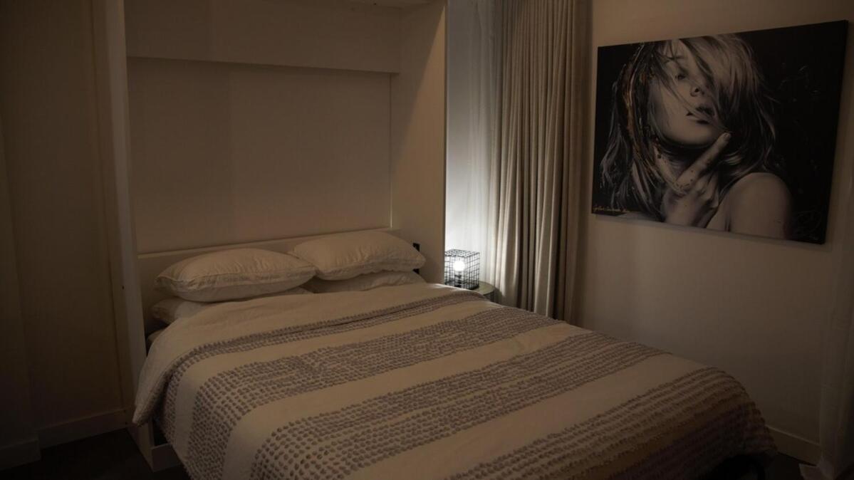 Modern High-end Inside Old *