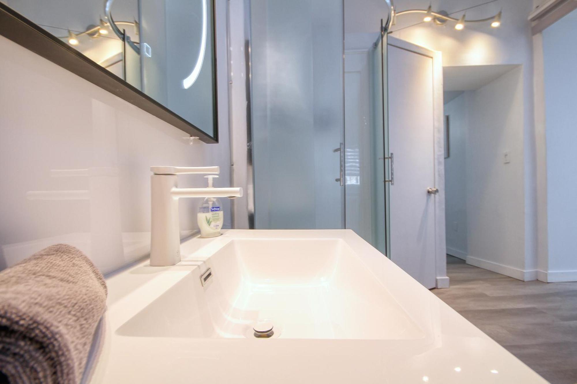 Apartment Grand By Hebergements Dcl