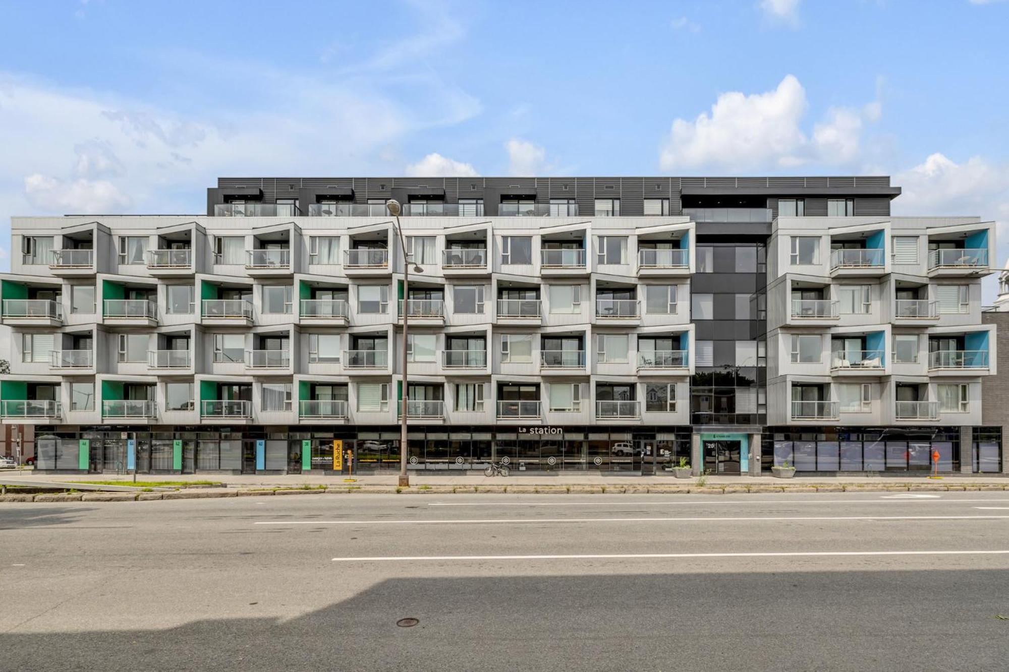 Apartment Initial / Wave + Parking / Centre-ville De Quebec City
