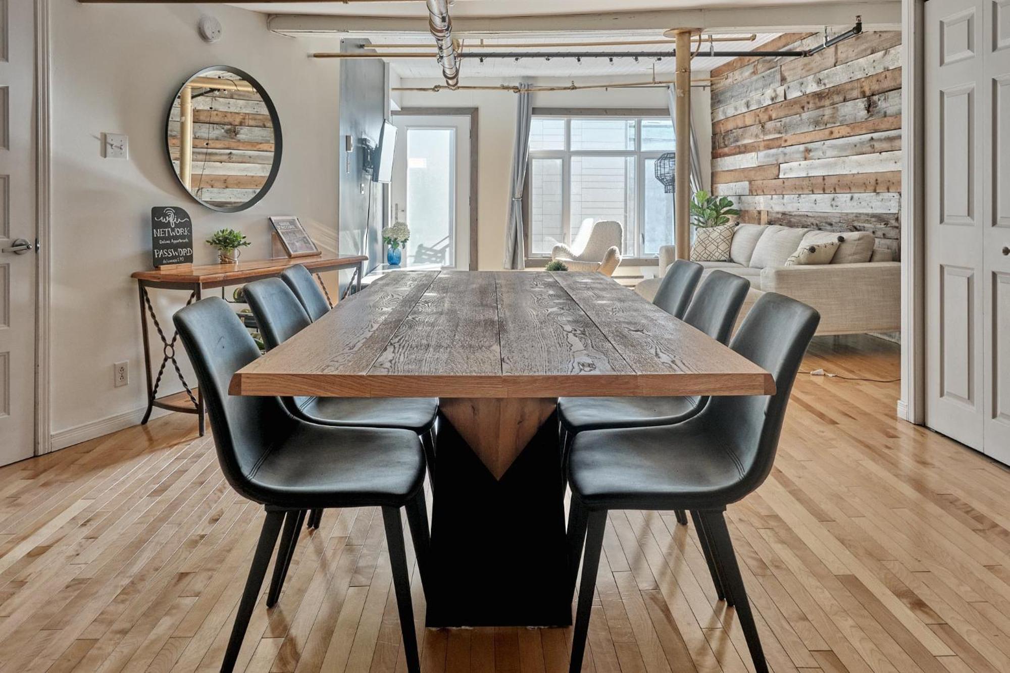 Apartment Lion's Den // Spacious 1500 Sqft *
