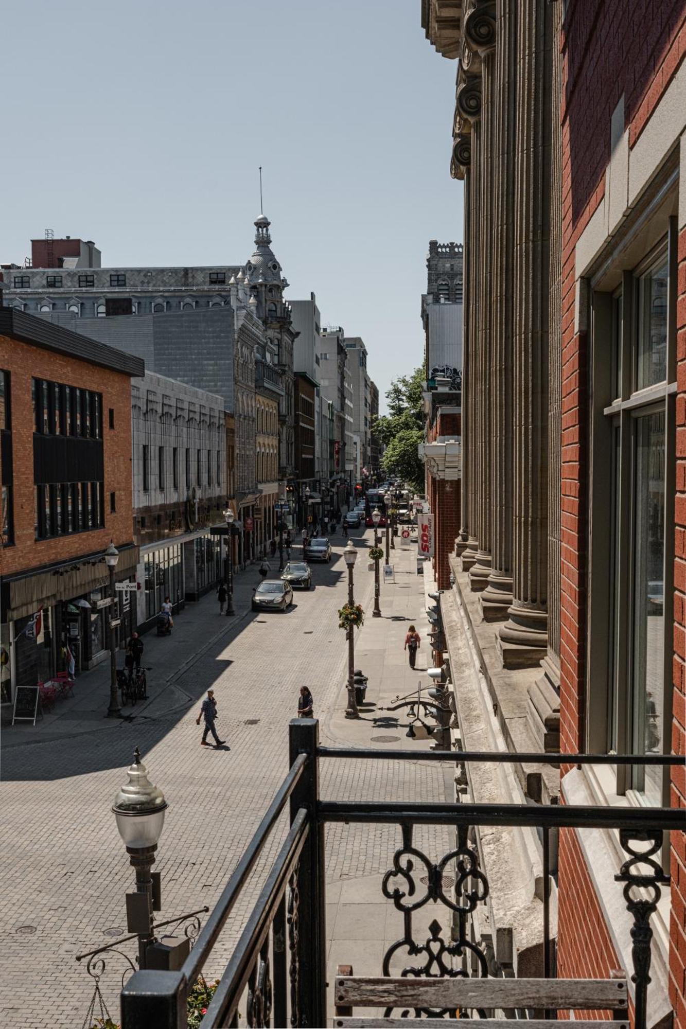 Lion's Den // Spacious 1500 Sqft Apartment Quebec City