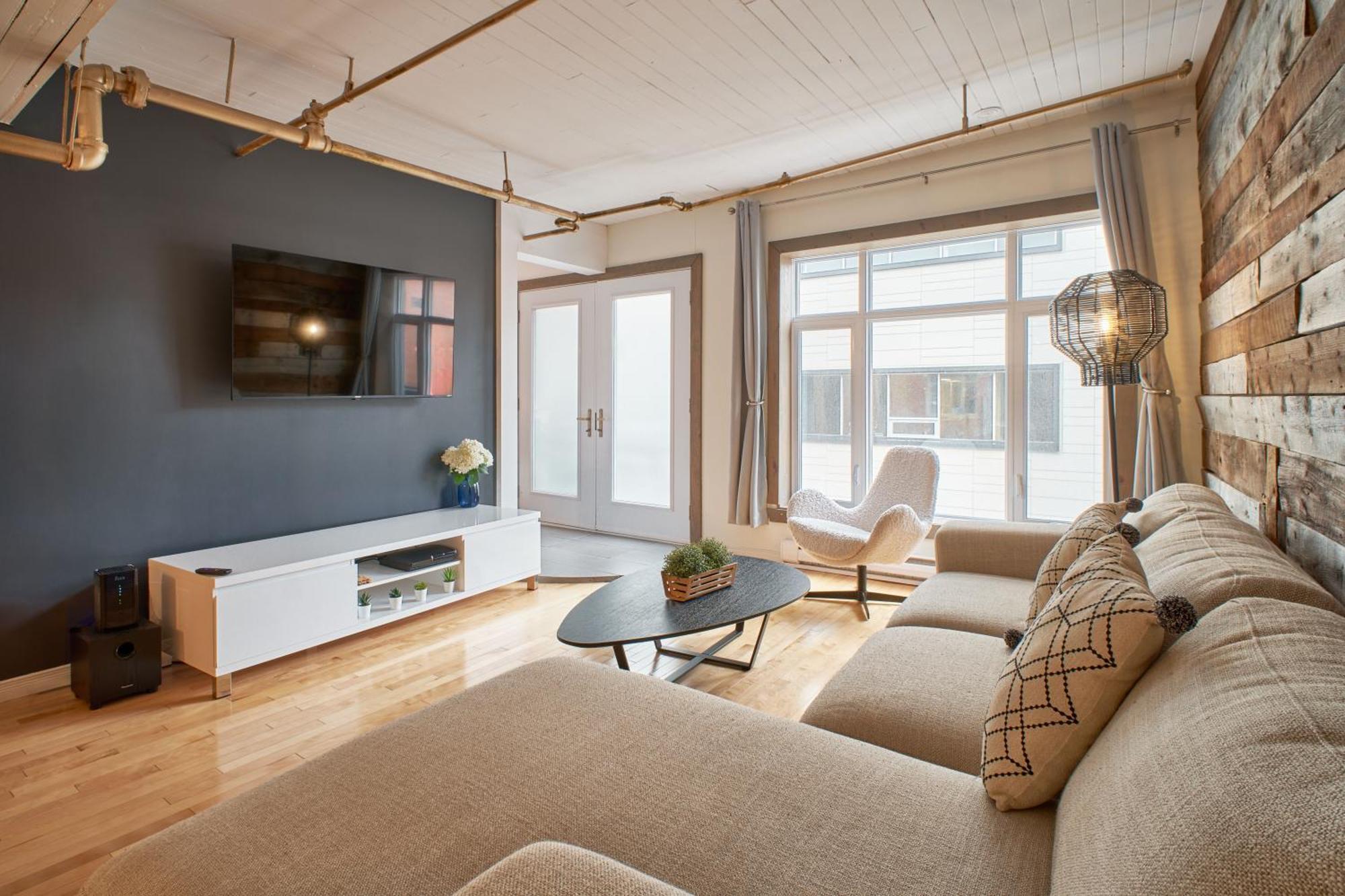 Apartment Lion's Den // Spacious 1500 Sqft Quebec City