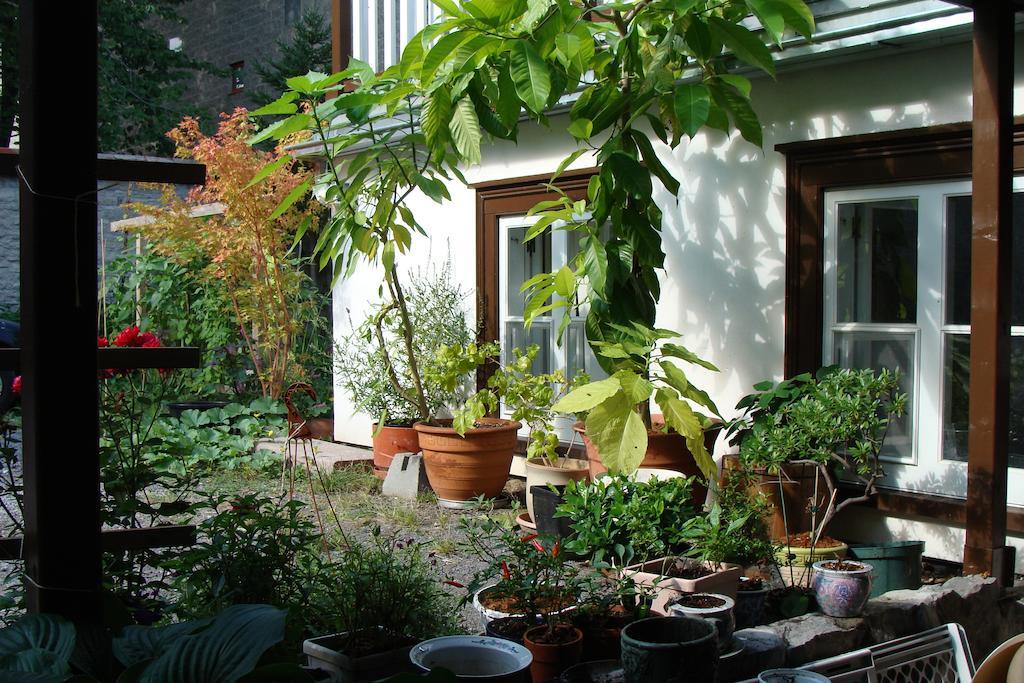 Au Petit Hotel 2*
