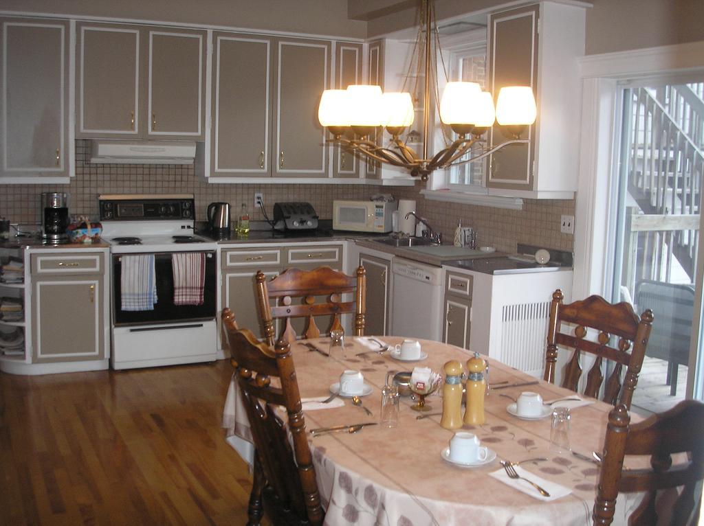 Couette & Cafe Bed & Breakfast