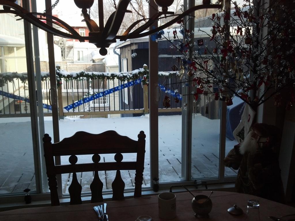 Bed & Breakfast Couette & Cafe