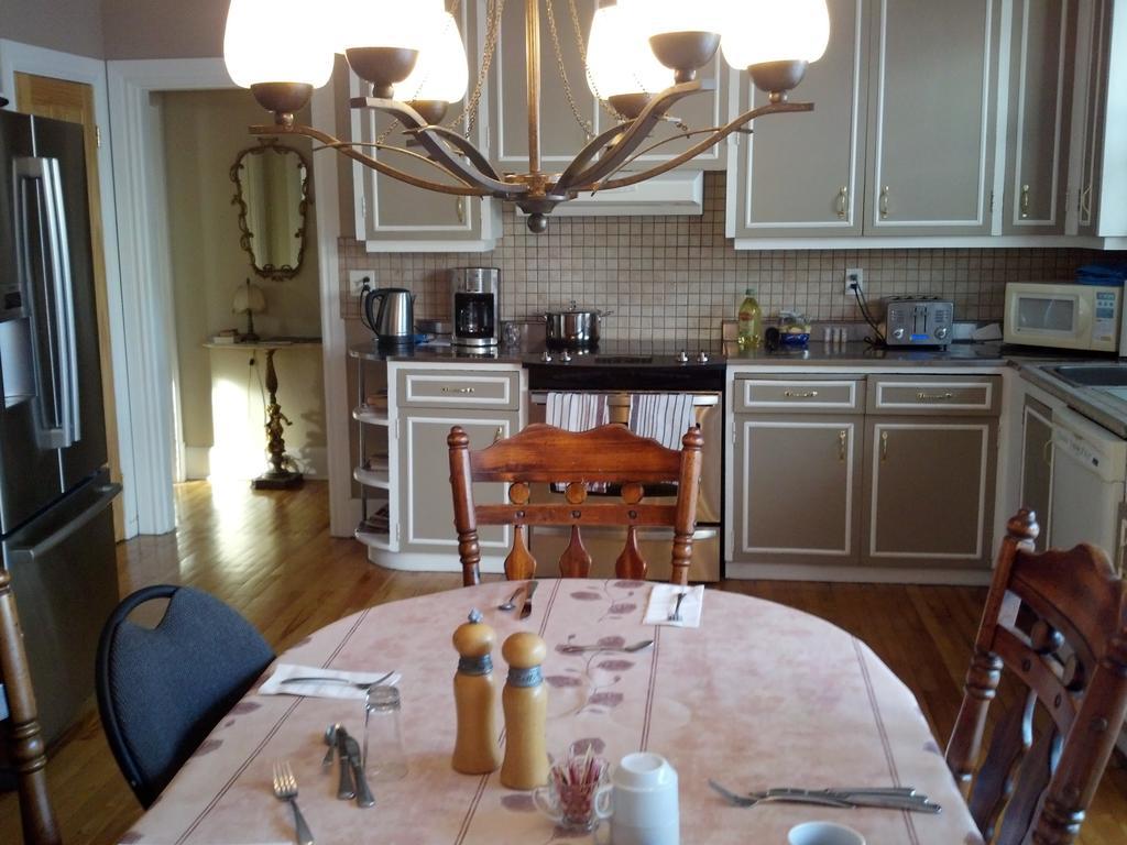 Couette & Cafe Bed & Breakfast 2*