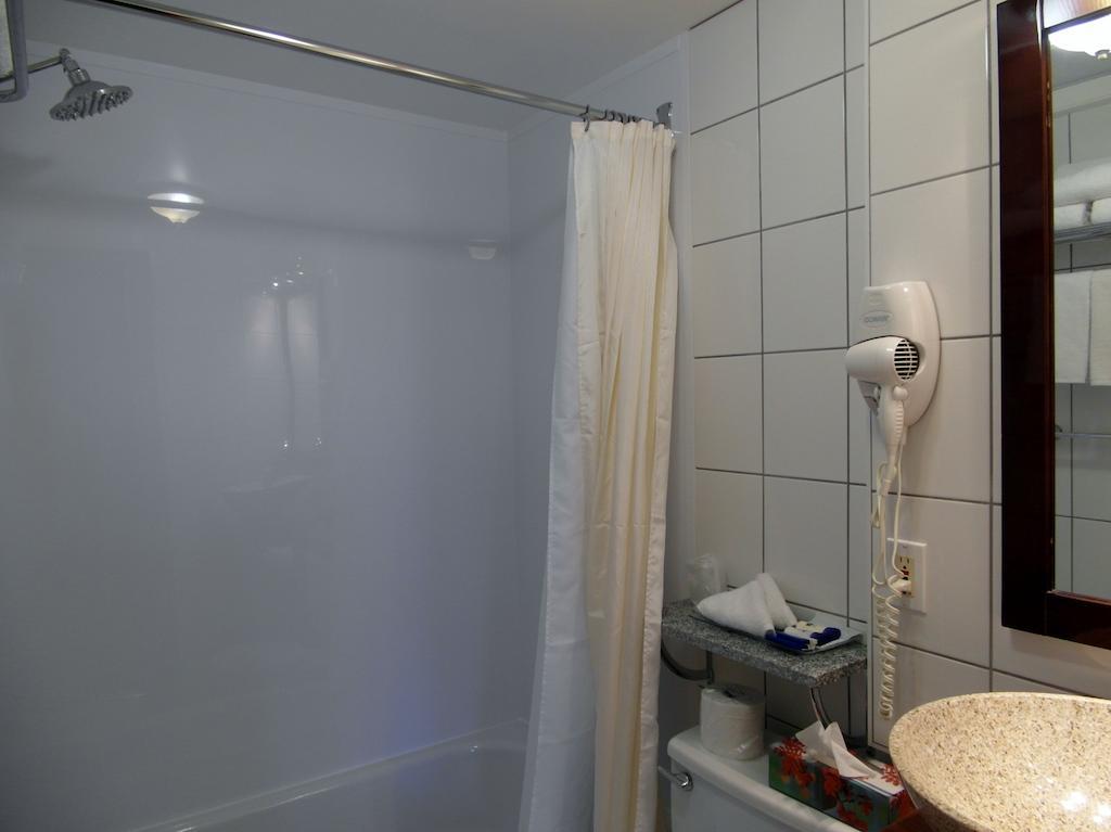 Hotel Manoir De L'esplanade 3*