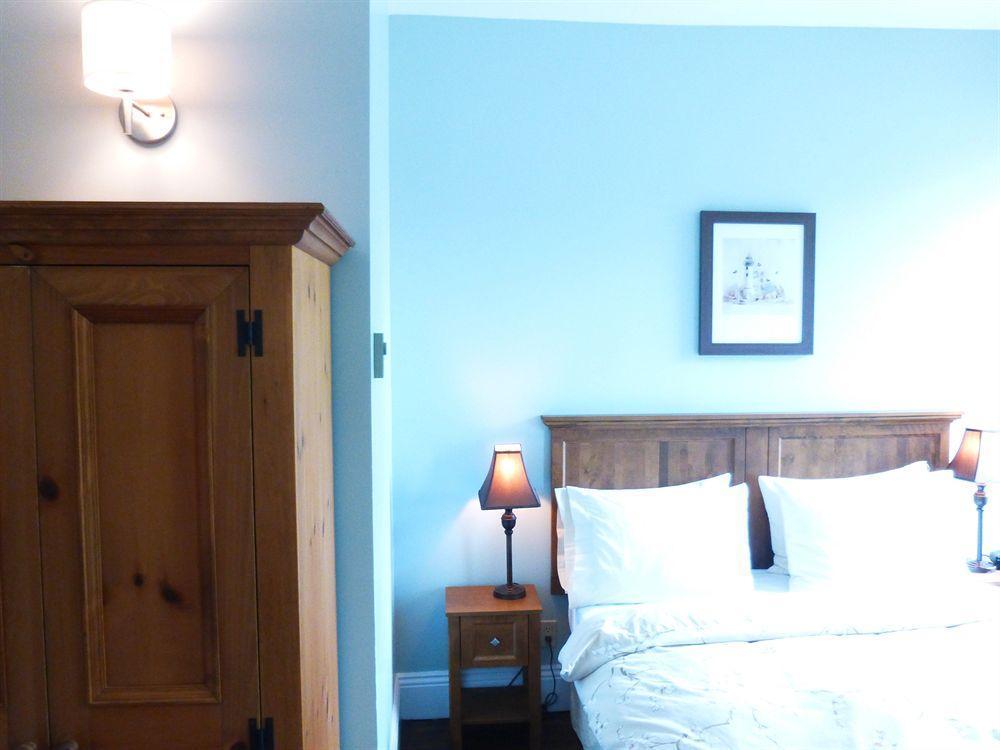 Hotel Chateau Des Tourelles 3*