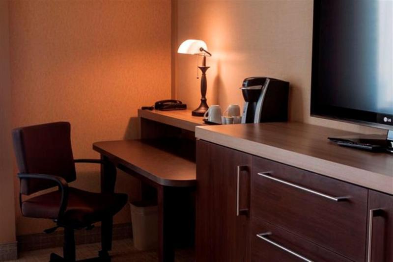 Royal William, Ascend Collection Hotel 3*