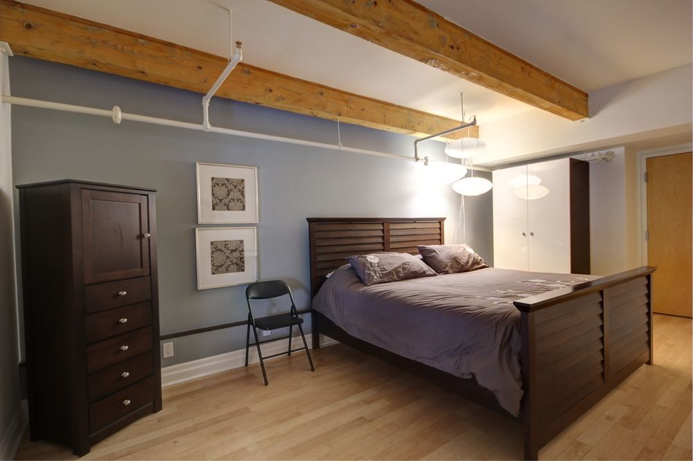 Les Lofts 1048 Apartment *