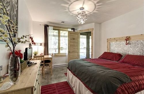Bed & Breakfast Le Domaine Du Lac Saint Charles 4*
