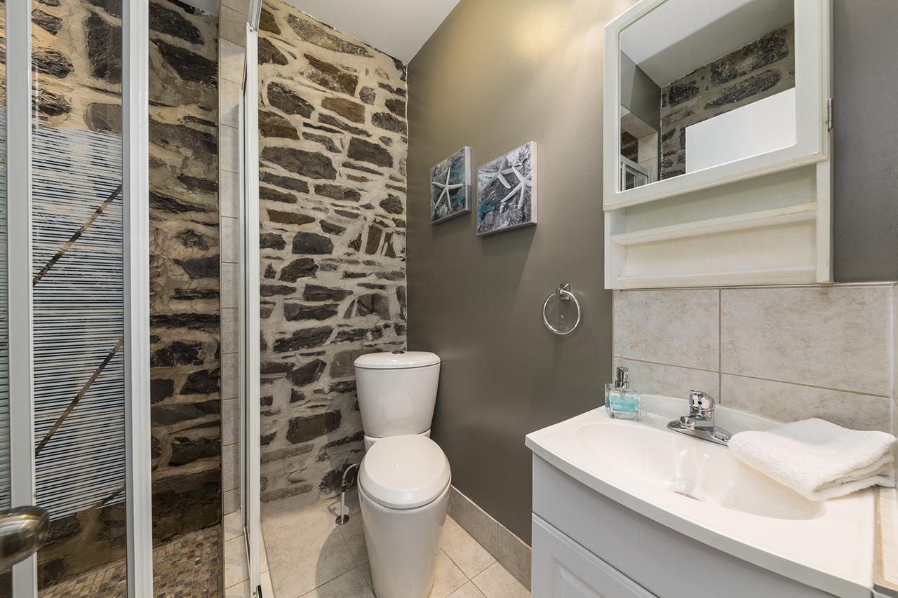 Le Coureur Des Bois Bed & Breakfast Quebec City