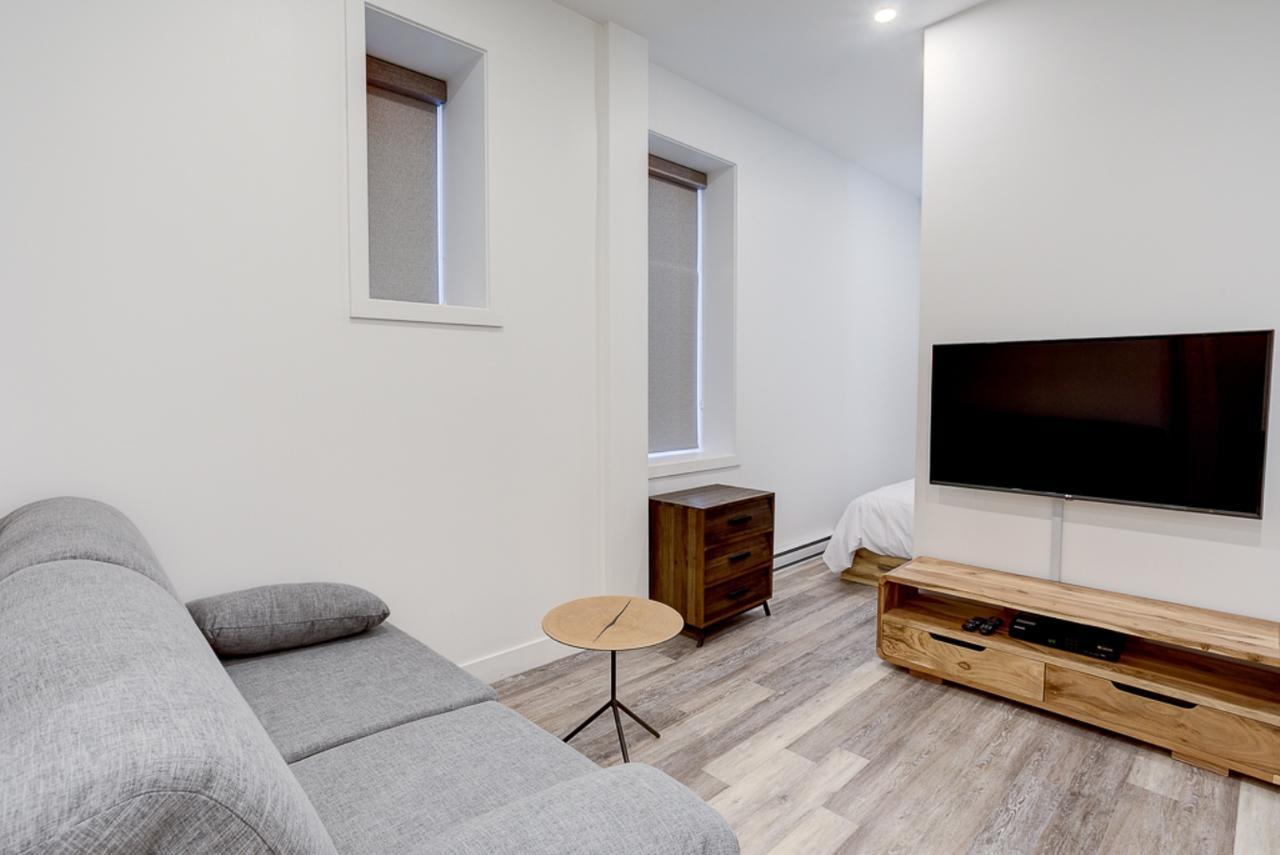 L'adresse Sur Grande-allee Lofts Apartment