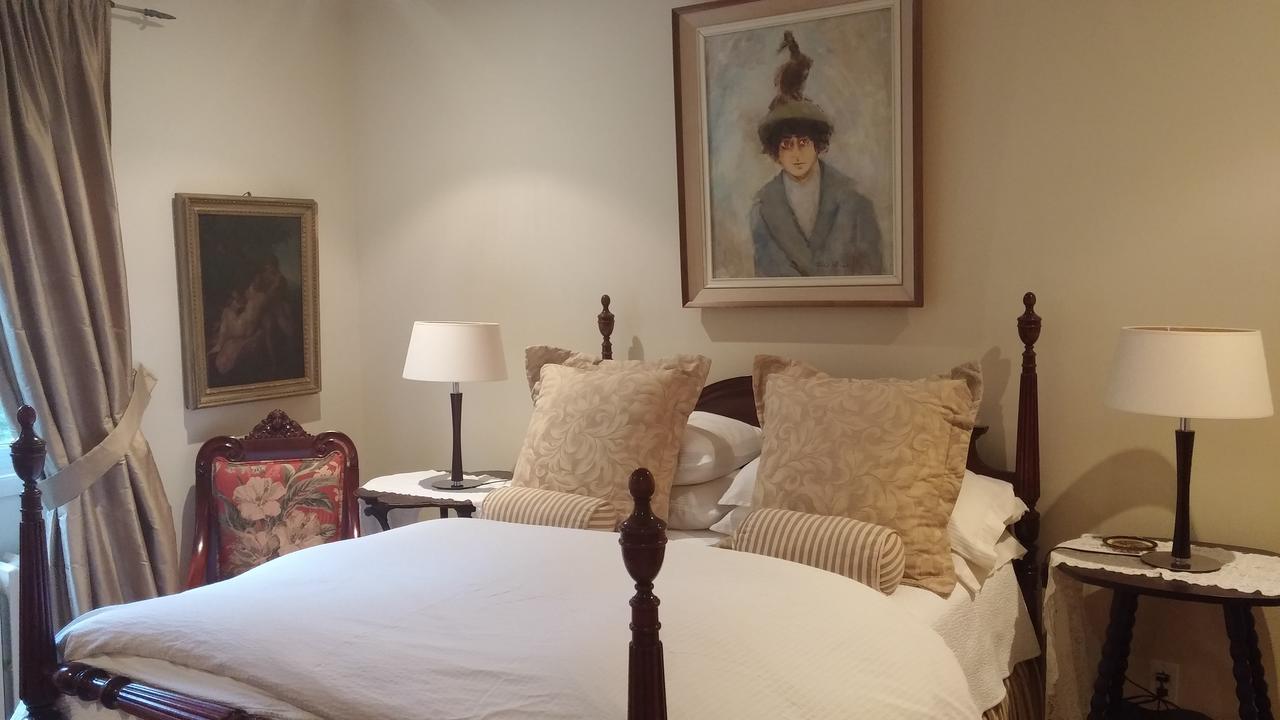 La California Bed & Breakfast Quebec City